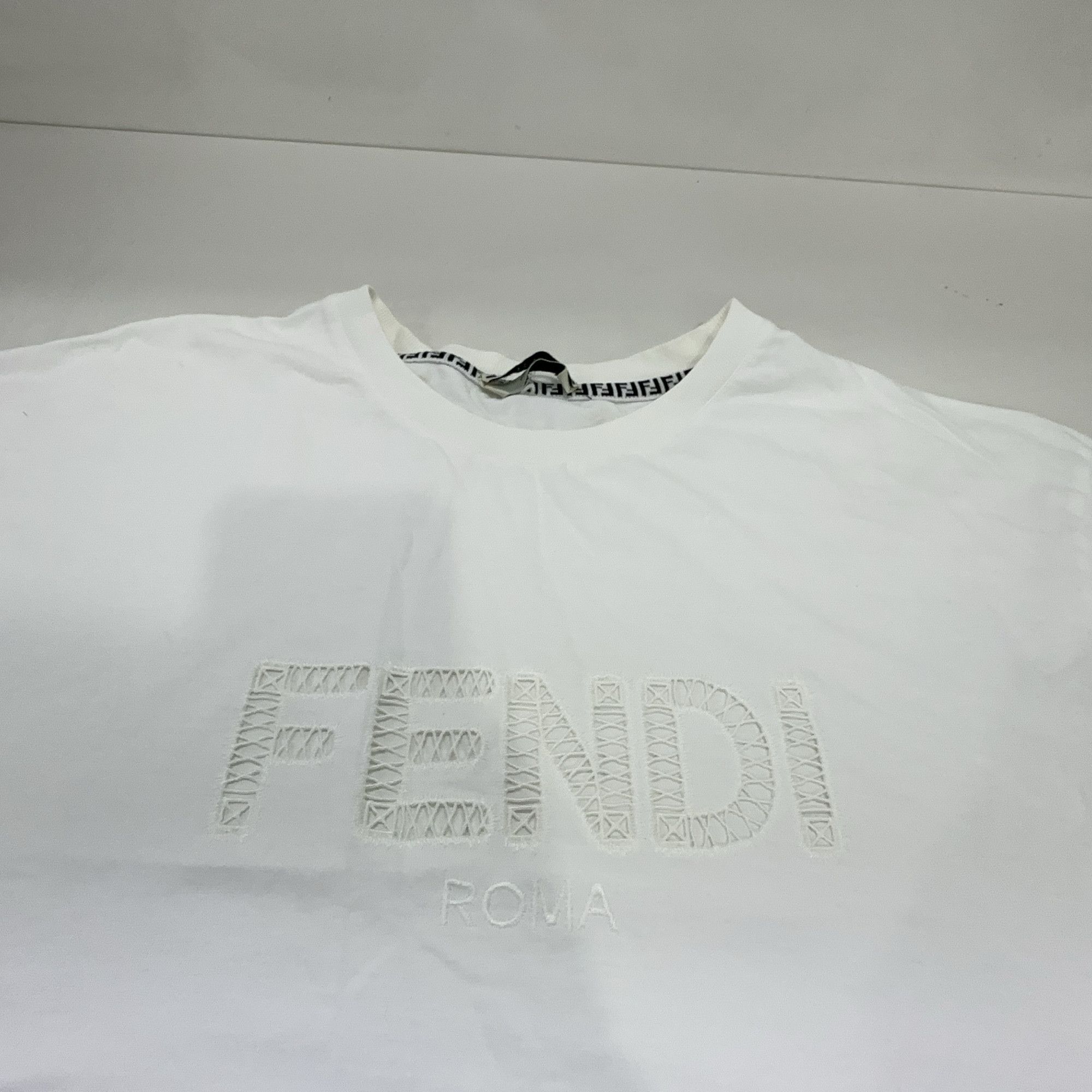 Fendi Fendi Cutout Logo T-Shirt Size S Size S / US 4 / IT 40 - 12 Thumbnail