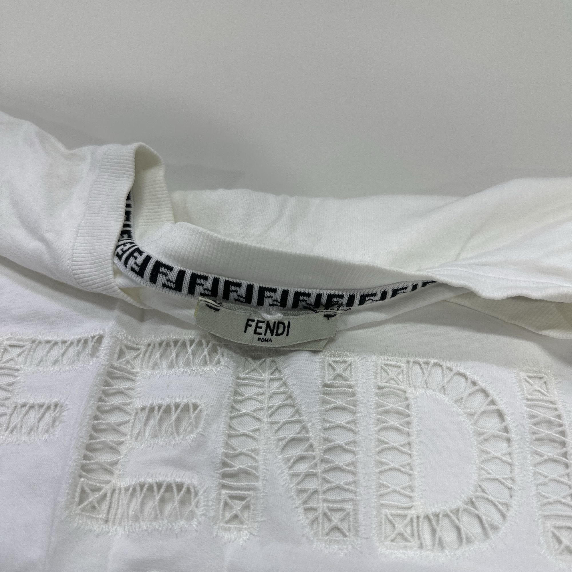Fendi Fendi Cutout Logo T-Shirt Size S Size S / US 4 / IT 40 - 8 Thumbnail