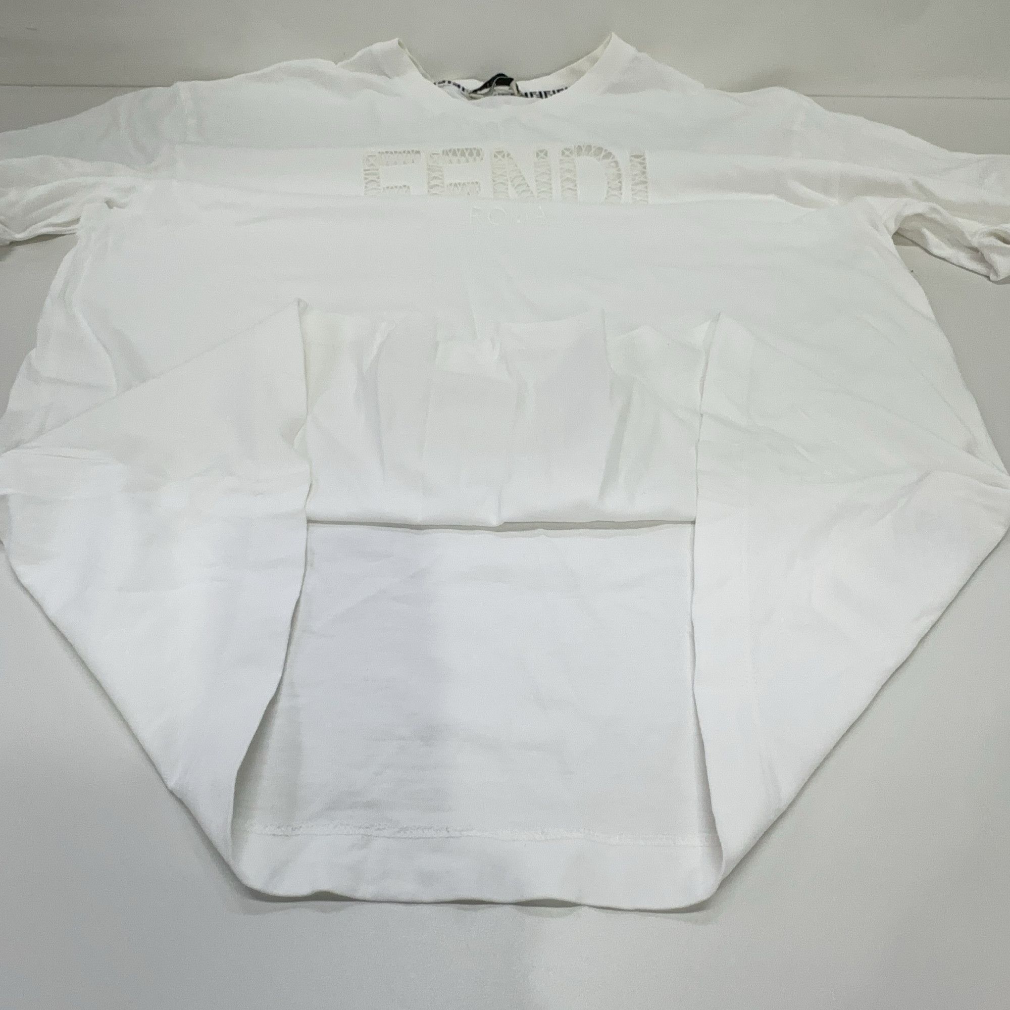 Fendi Fendi Cutout Logo T-Shirt Size S Size S / US 4 / IT 40 - 13 Thumbnail