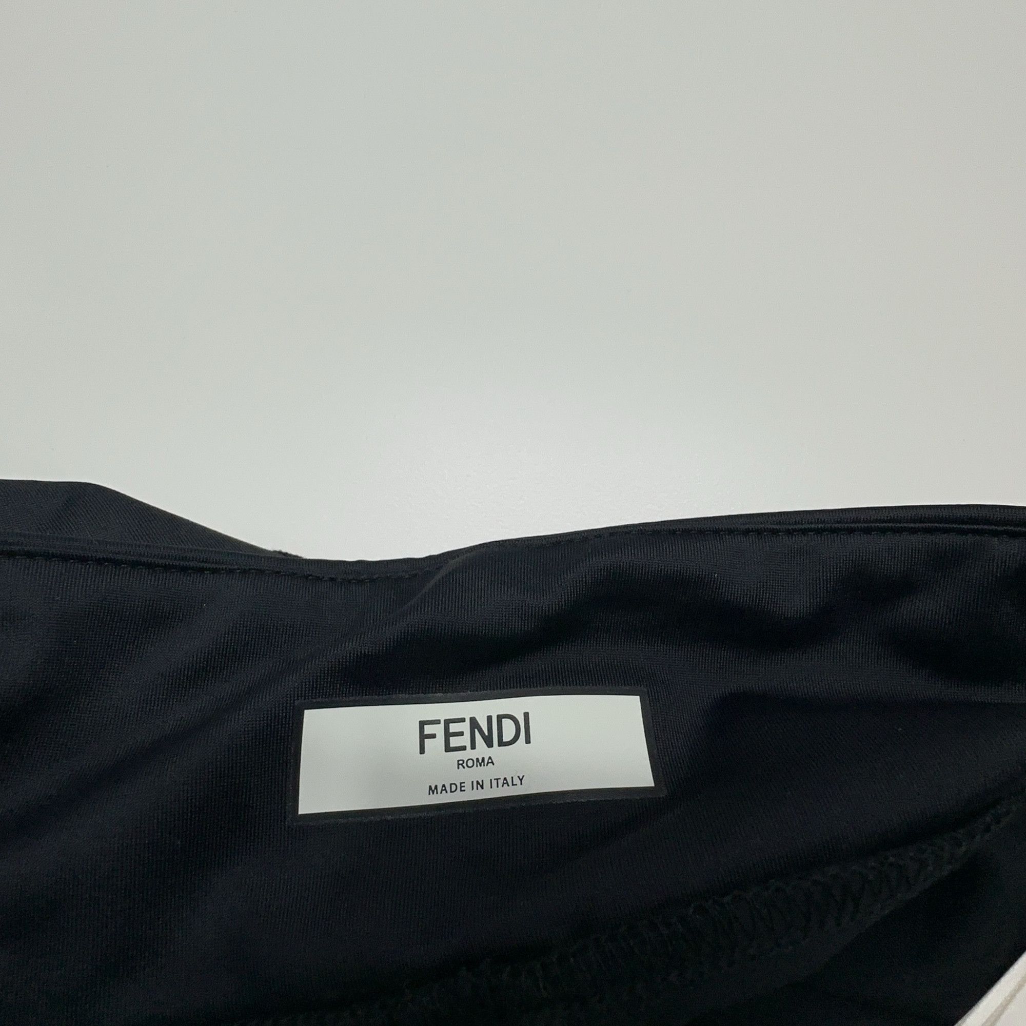 Fendi Fendi Logo Shorts Size M Size 28" / US 6 / IT 42 - 5 Thumbnail
