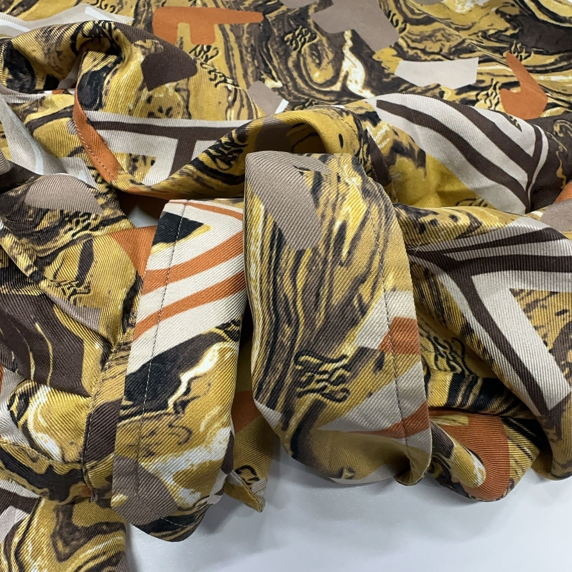 Fendi Fendi Abstract Print Silk Shirt Size S Size US S / EU 44-46 / 1 - 6 Thumbnail