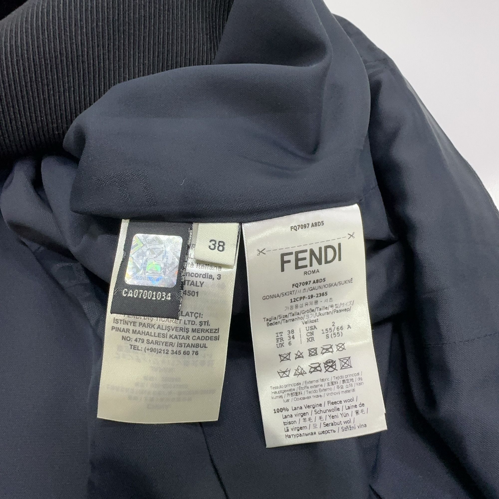 Fendi Fendi Patent Trim Mini Skirt Size IT 38 Size 26" / US 2 / IT 38 - 2 Thumbnail