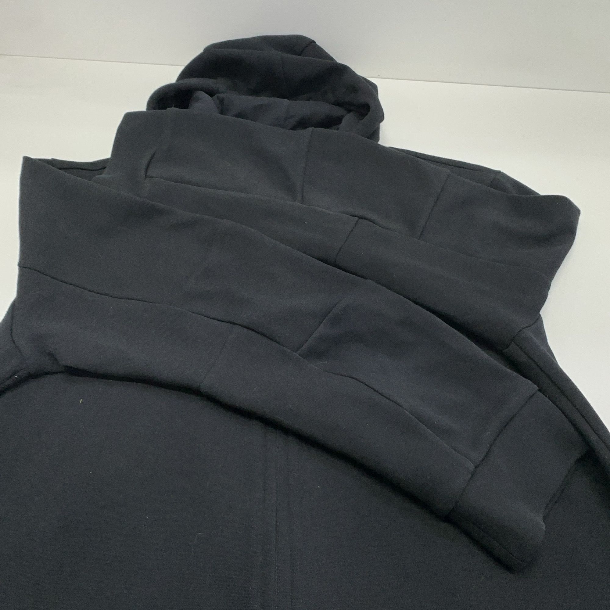 Fendi Fendi Bag Bugs Zip Hoodie Size L Size US L / EU 52-54 / 3 - 7 Thumbnail
