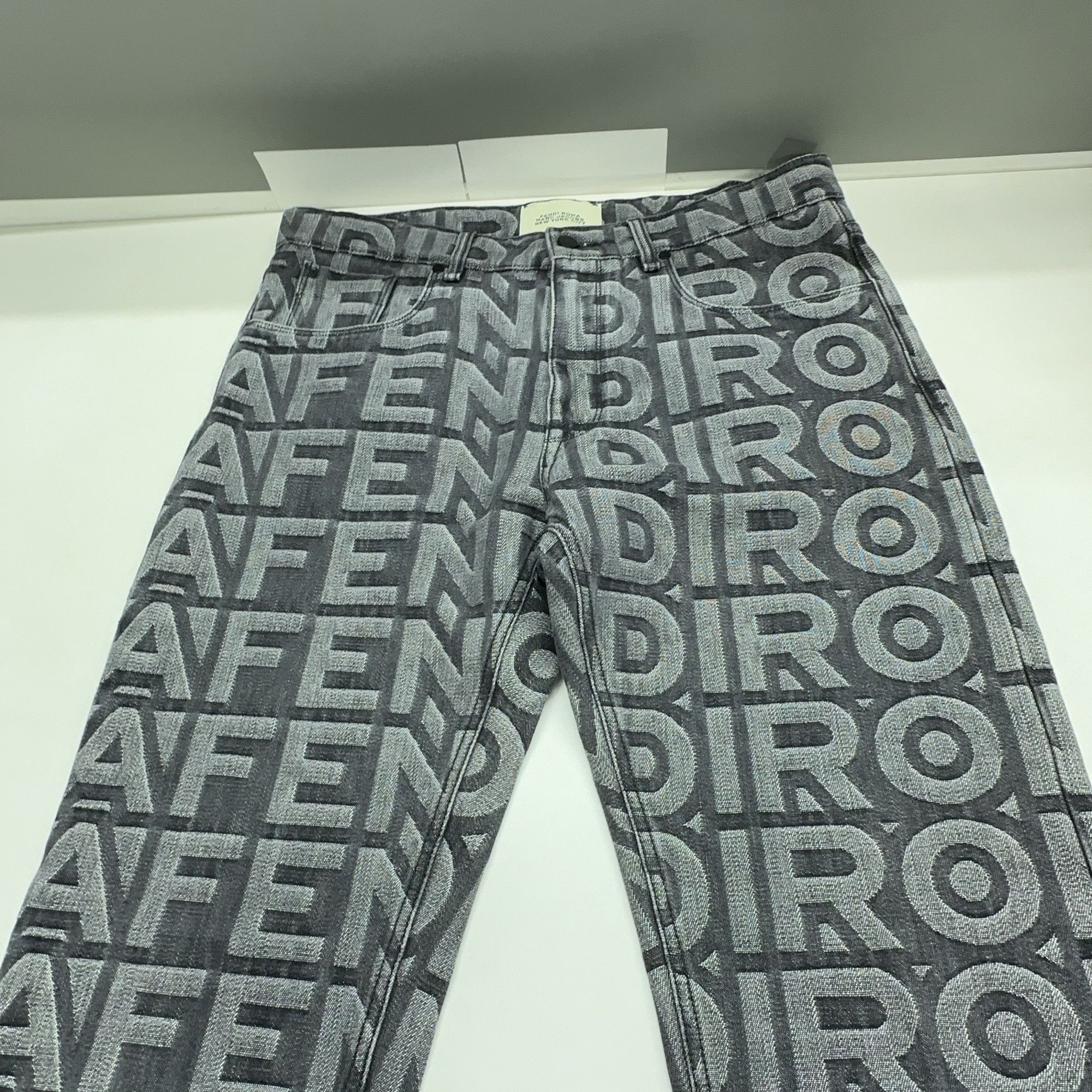 Fendi Fendi x Marc Jacobs Logo Print Jeans IT 36 Size 25" / US 0 / IT 36 - 6 Thumbnail