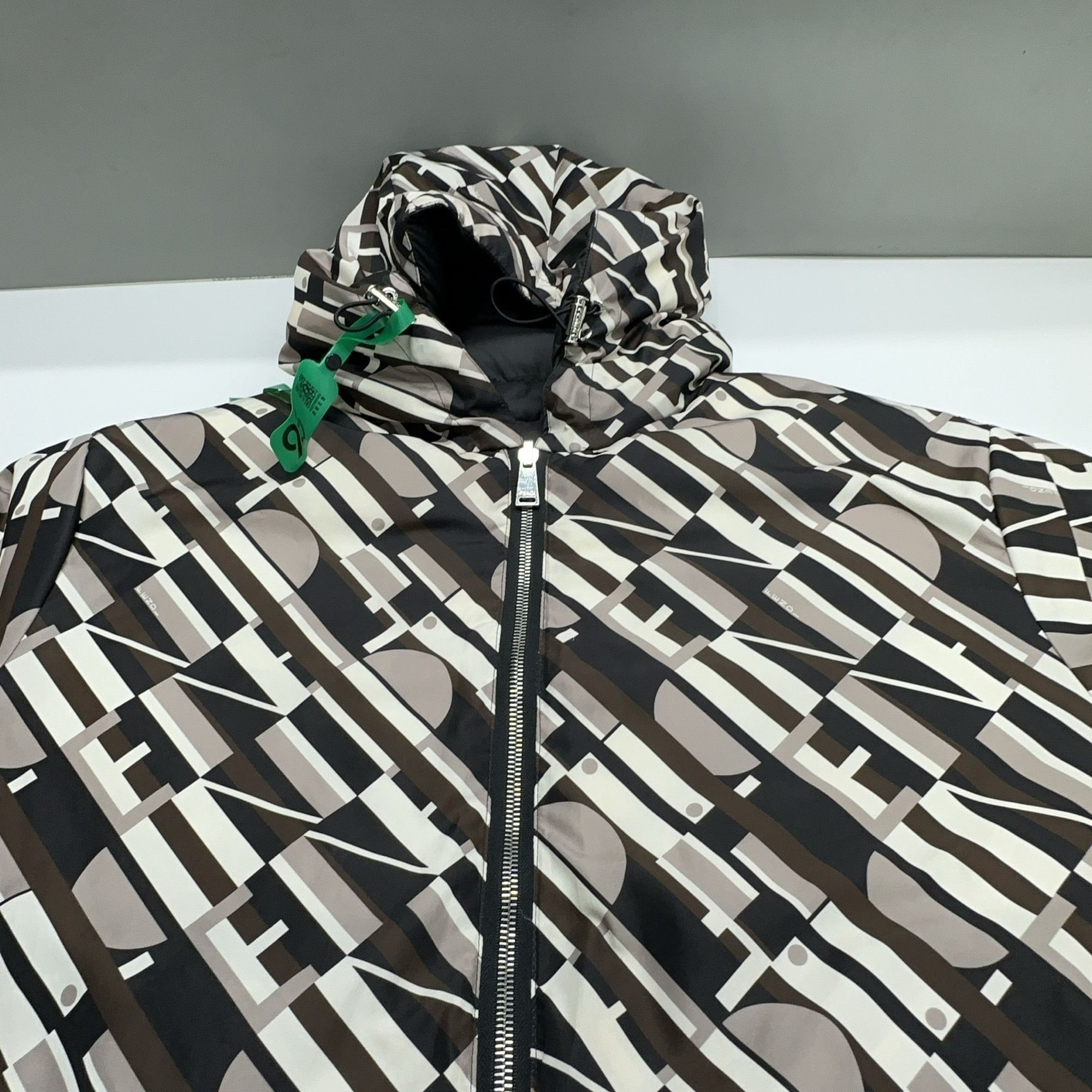 Fendi Fendi Reversible Logo Puffer Jacket Size M Size US M / EU 48-50 / 2 - 10 Thumbnail