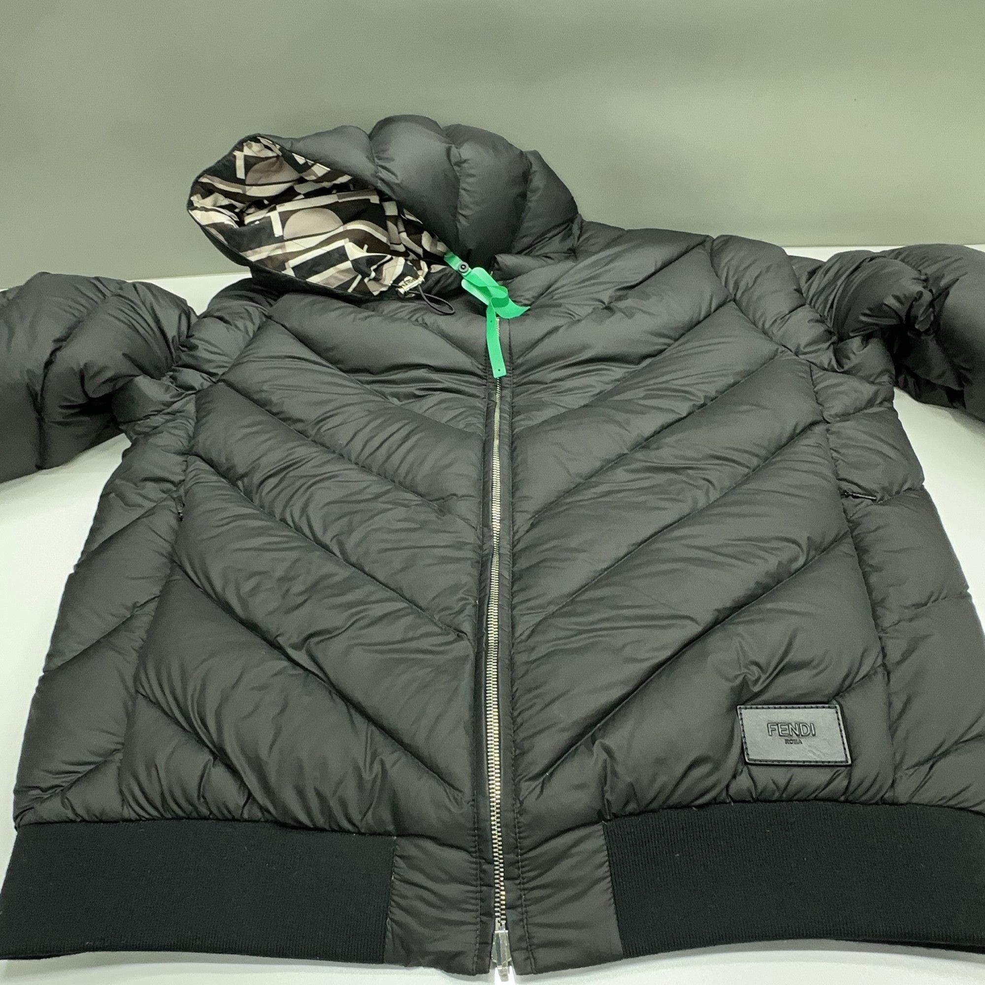Fendi Fendi Reversible Logo Puffer Jacket Size M Size US M / EU 48-50 / 2 - 15 Thumbnail