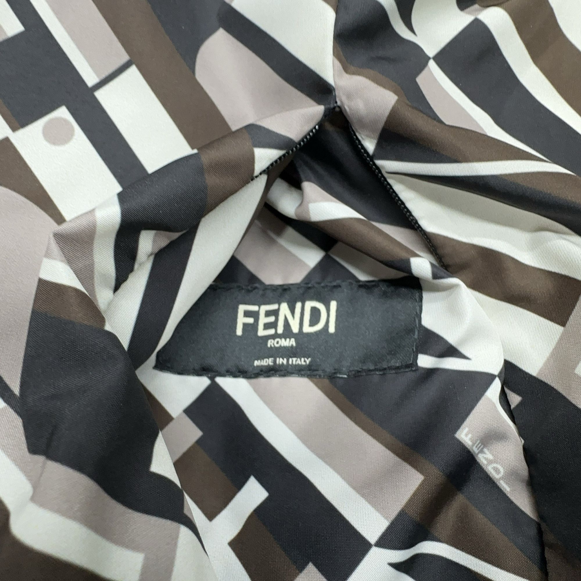 Fendi Fendi Reversible Logo Puffer Jacket Size M Size US M / EU 48-50 / 2 - 6 Thumbnail