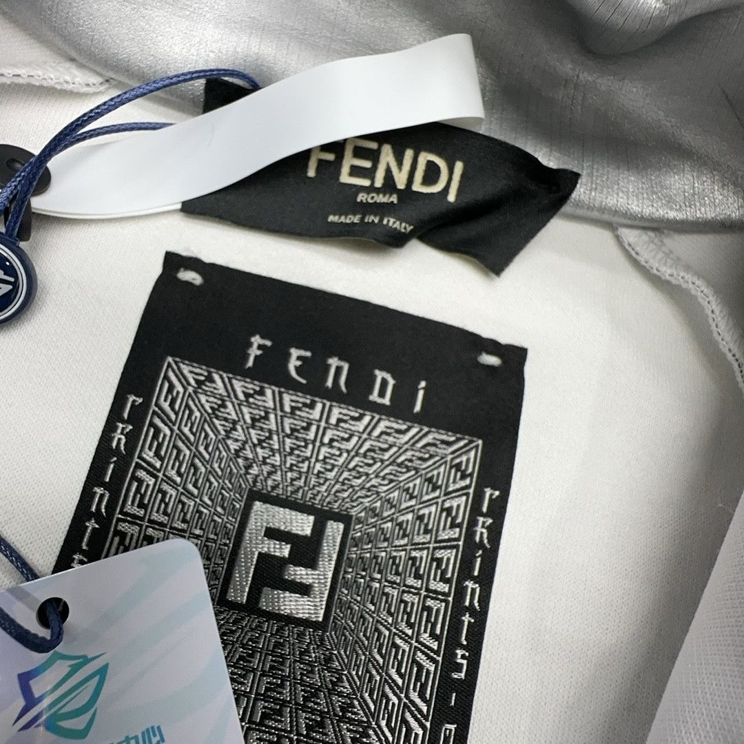 Fendi Fendi Metallic Logo Track Jacket Size L Size US L / EU 52-54 / 3 - 3 Thumbnail