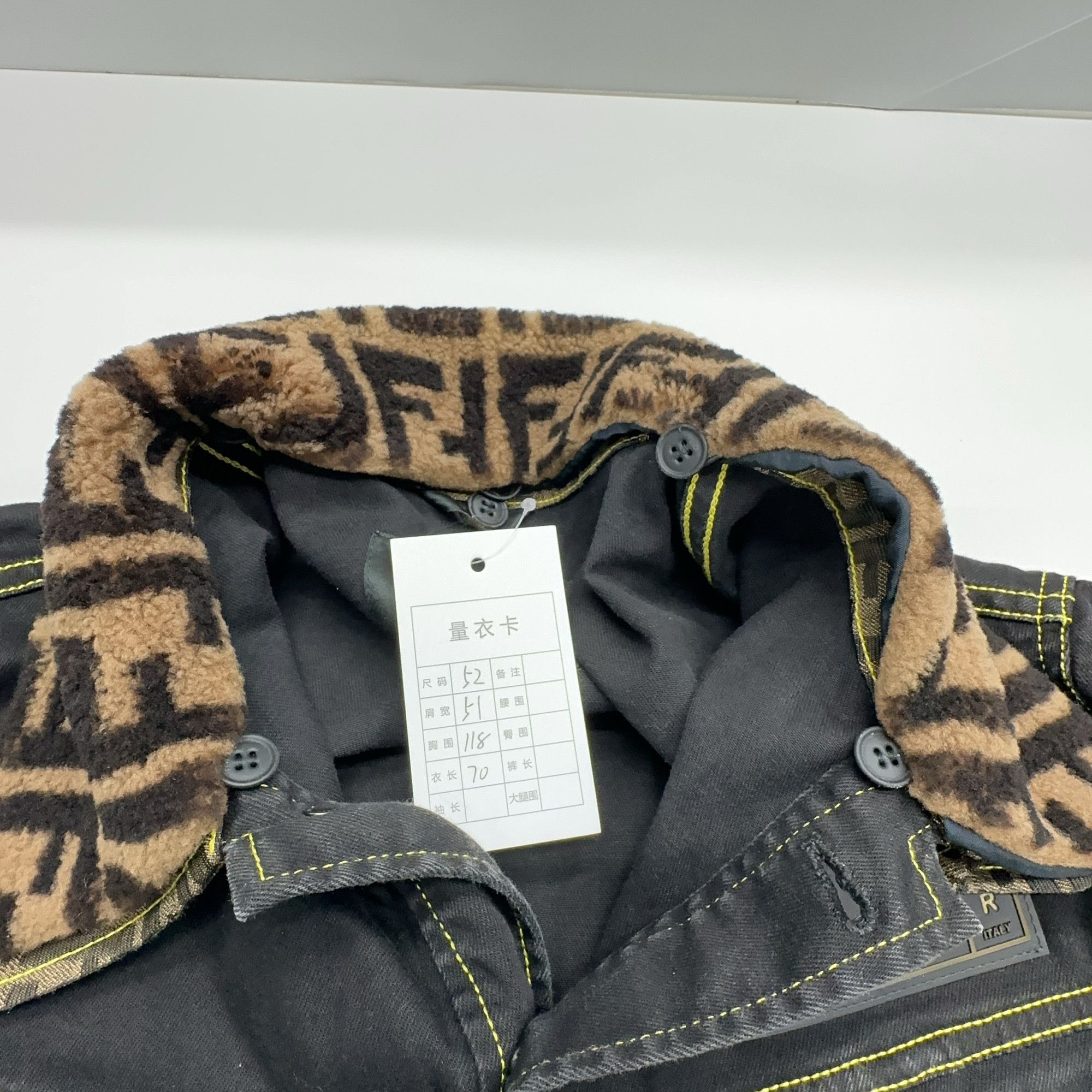 Fendi Fendi FF Monogram Collar Denim Jacket Size 52 Size US L / EU 52-54 / 3 - 6 Thumbnail