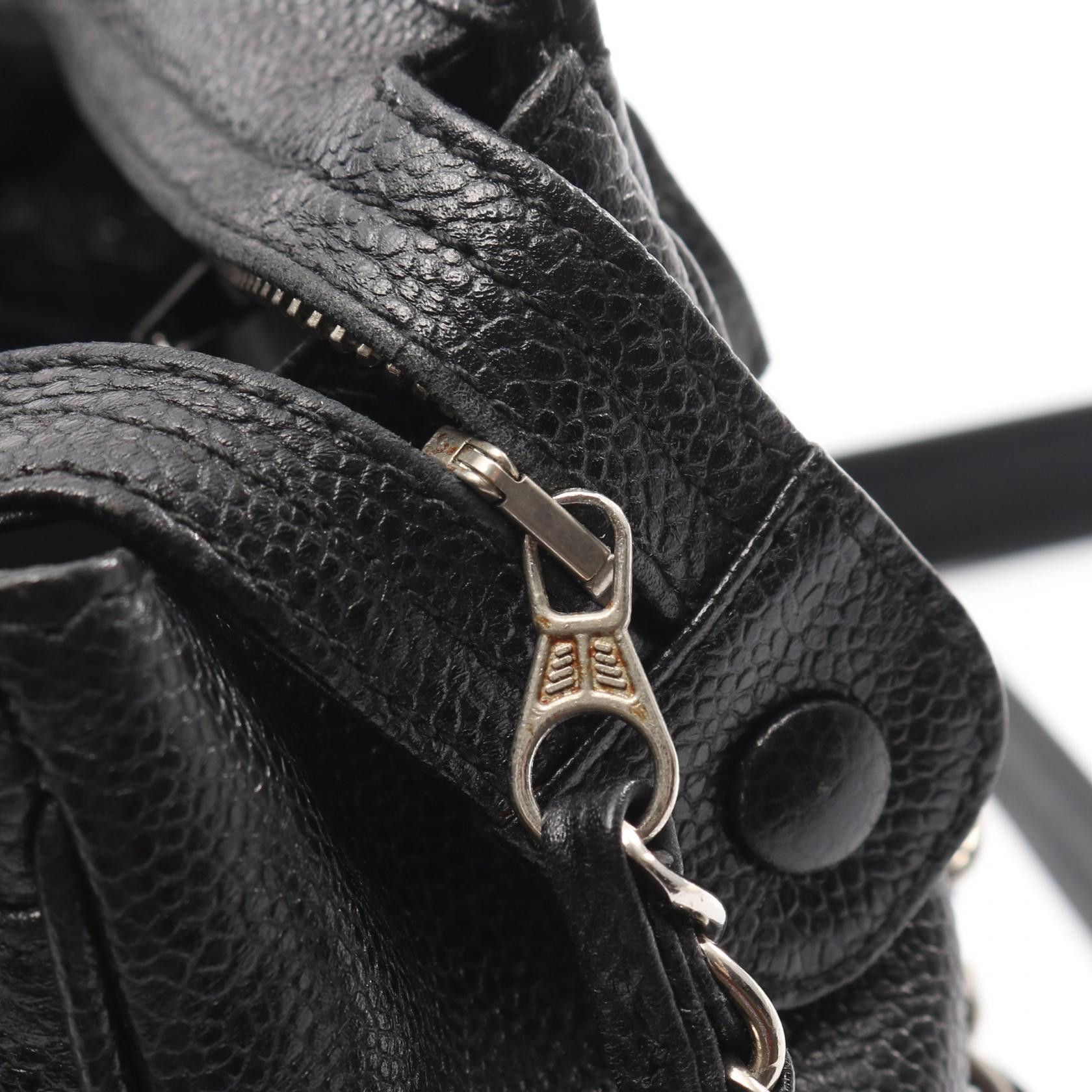 Chanel Chanel CHANEL Triple Coco Mark Grained Calfskin Shoulder Bag Leather Shoulder Bag DUTY FREE for USA Size ONE SIZE - 8 Thumbnail