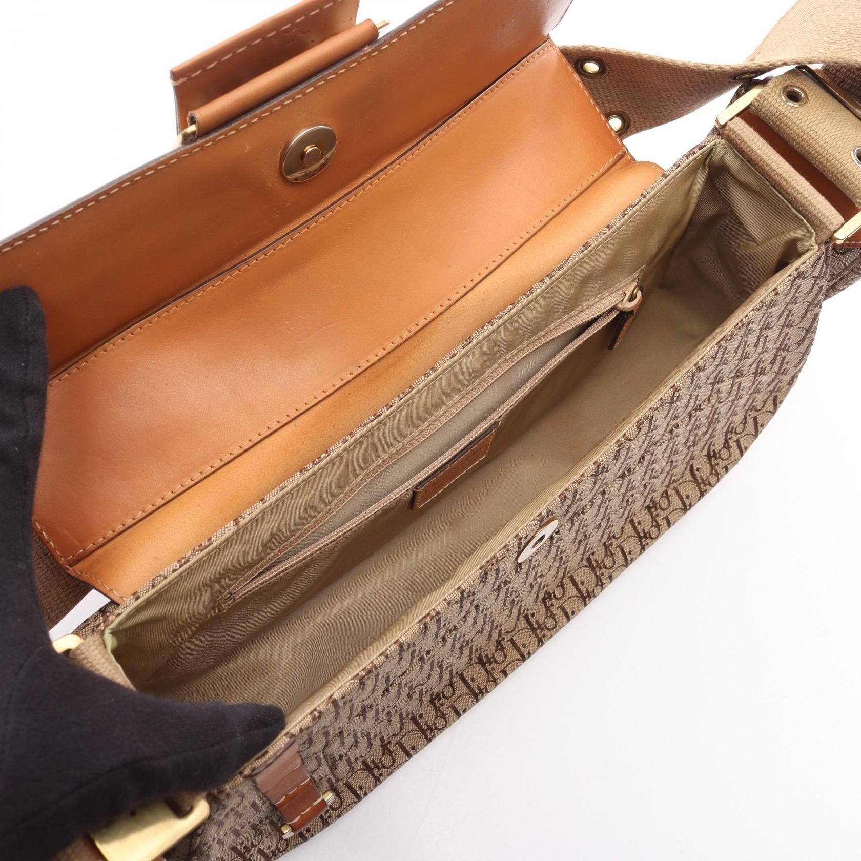 Dior Dior Dior Street Chic Trotter Canvas Leather Shoulder Bag Leather Shoulder Bag DUTY FREE for USA Size ONE SIZE - 3 Thumbnail
