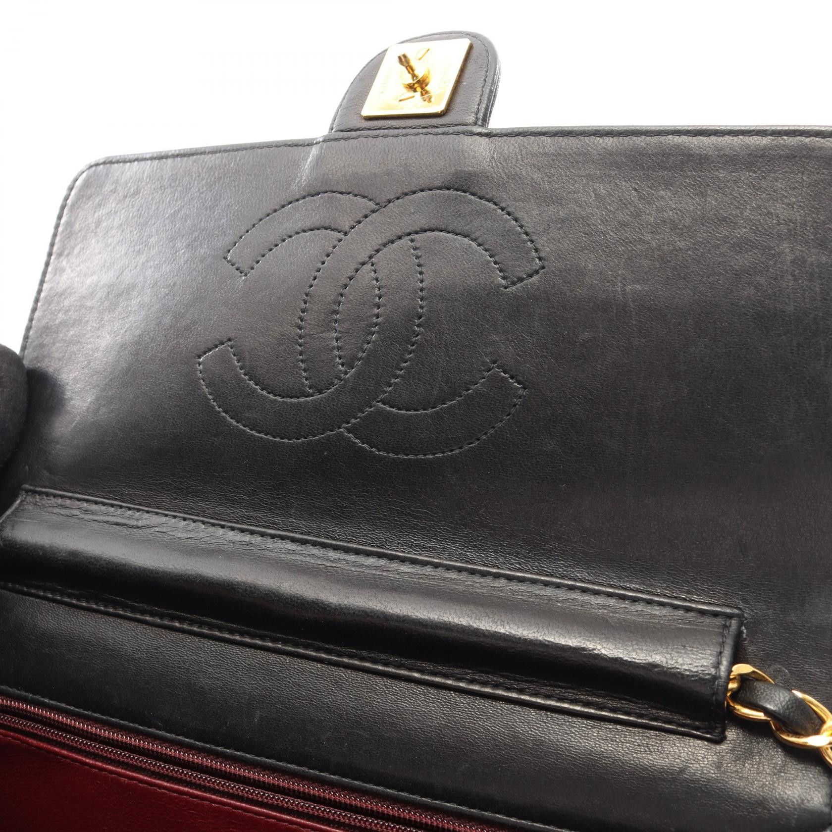 Chanel Chanel Chanel Matelasse Lambskin Shoulder Bag Leather Shoulder Bag DUTY FREE for USA Size ONE SIZE - 6 Thumbnail