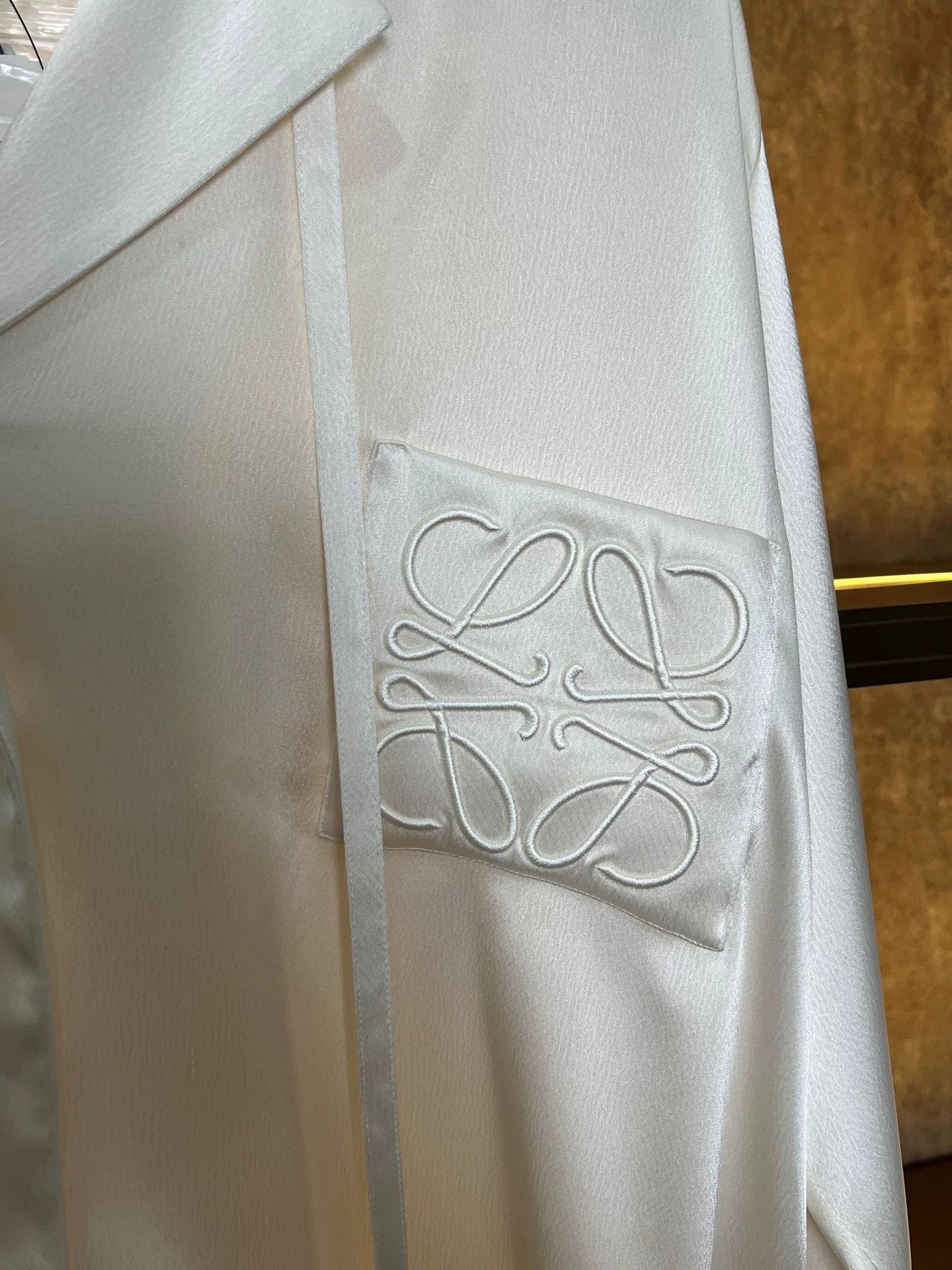 Loewe Loewe Embossed Logo Shirt Size XXS / US 00 / IT 34 - 3 Thumbnail