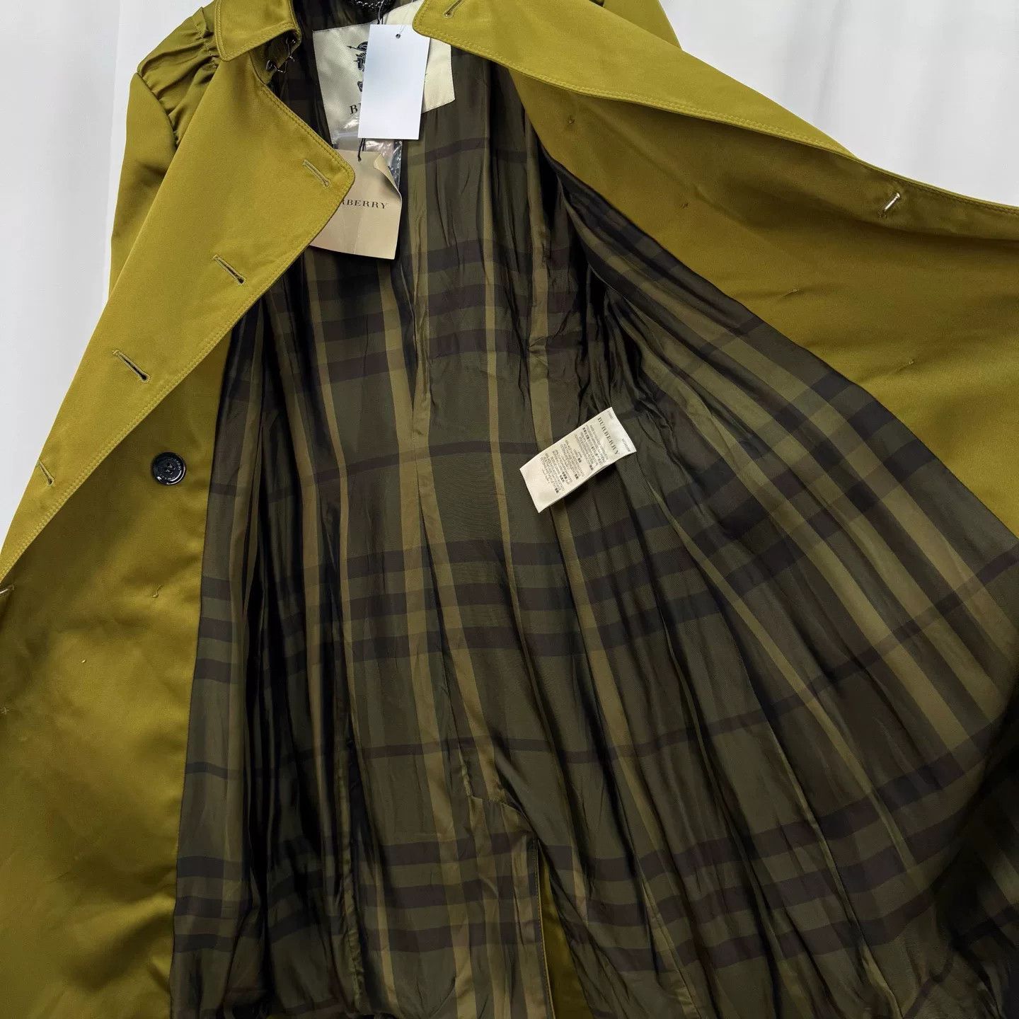 Burberry Burberry Satin Double-Breasted Trench Coat Size S / US 4 / IT 40 - 6 Thumbnail