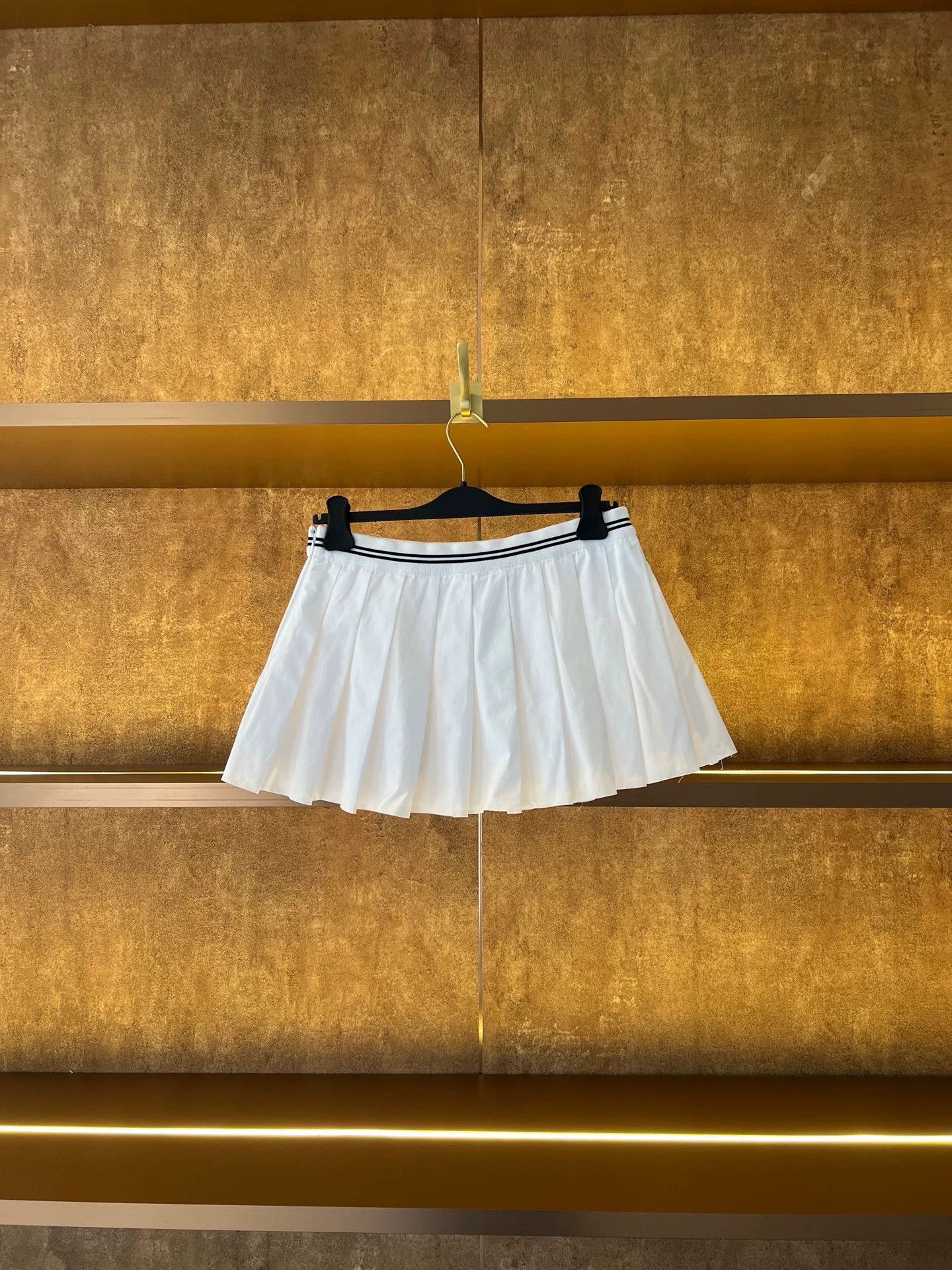 Miu Miu Miumiu Pleated Skirt Size 38" / US 16 / IT 52 - 2 Thumbnail