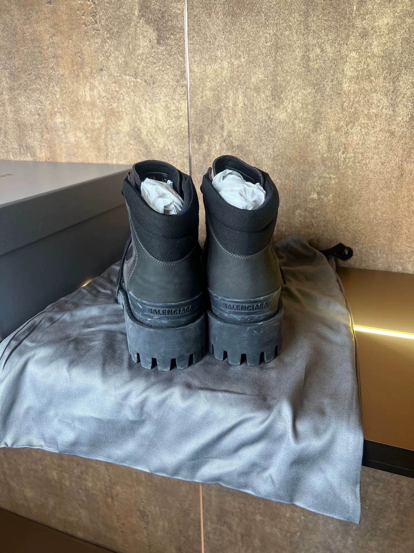 Balenciaga Balenciaga Combat Boots Size US 9 / EU 42 - 5 Thumbnail