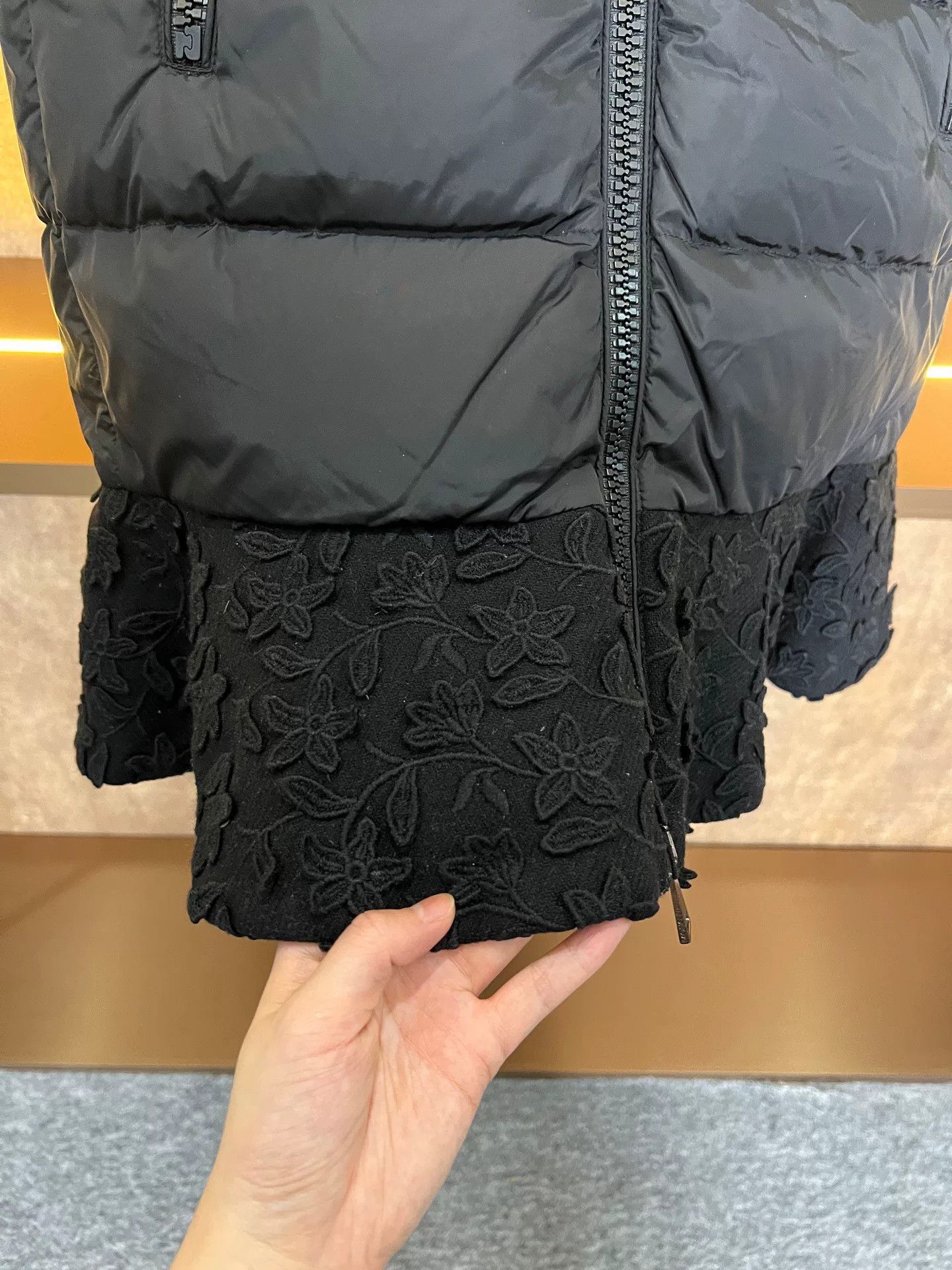 Moncler Moncler Down Vest Size S / US 4 / IT 40 - 3 Thumbnail