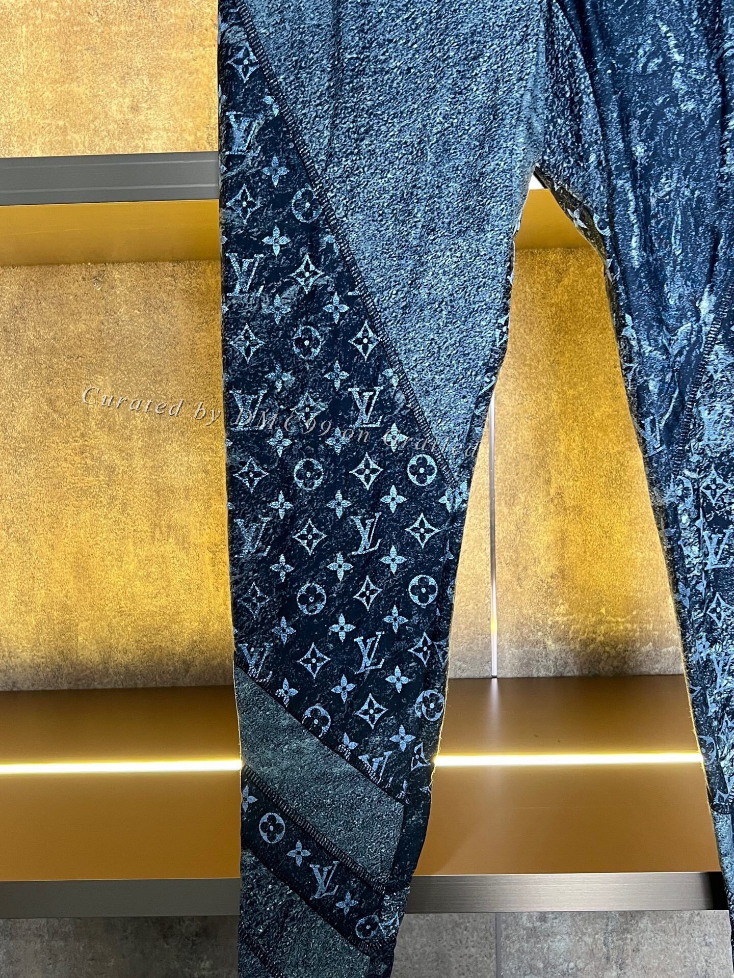 Louis Vuitton Louis Vuitton Monogram Leggings Size 25" / US 0 / IT 36 - 3 Thumbnail