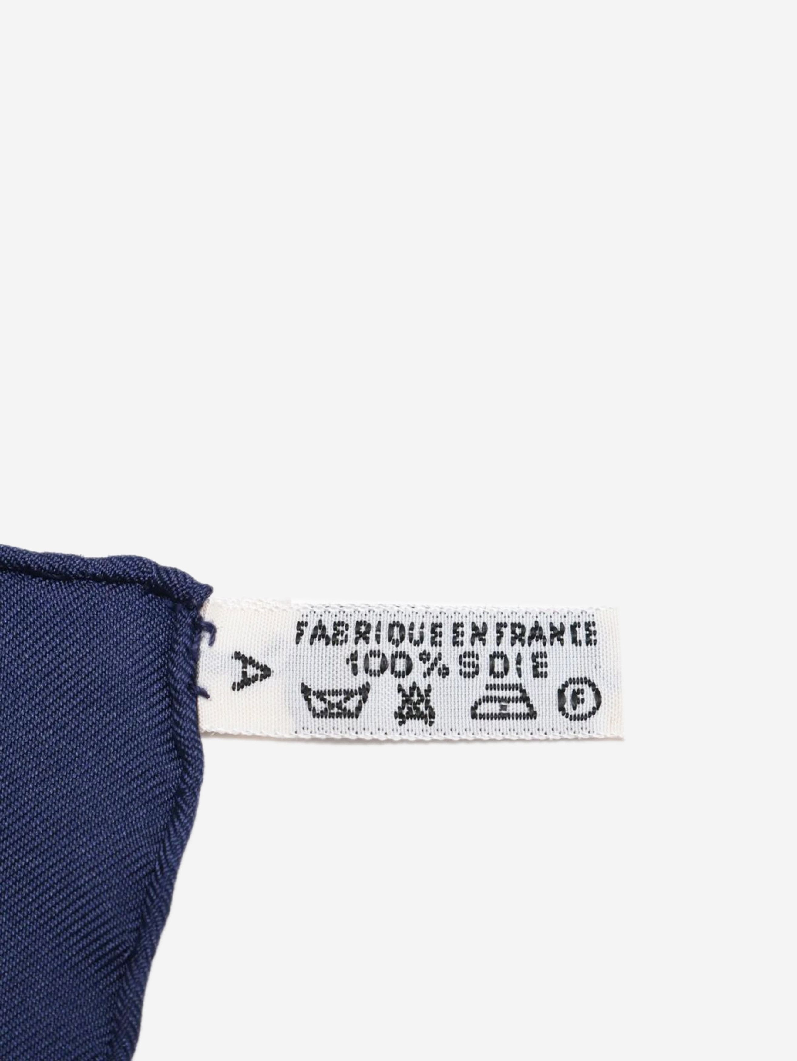 Other Blue silk horse and carriage scarf Size ONE SIZE - 4 Thumbnail