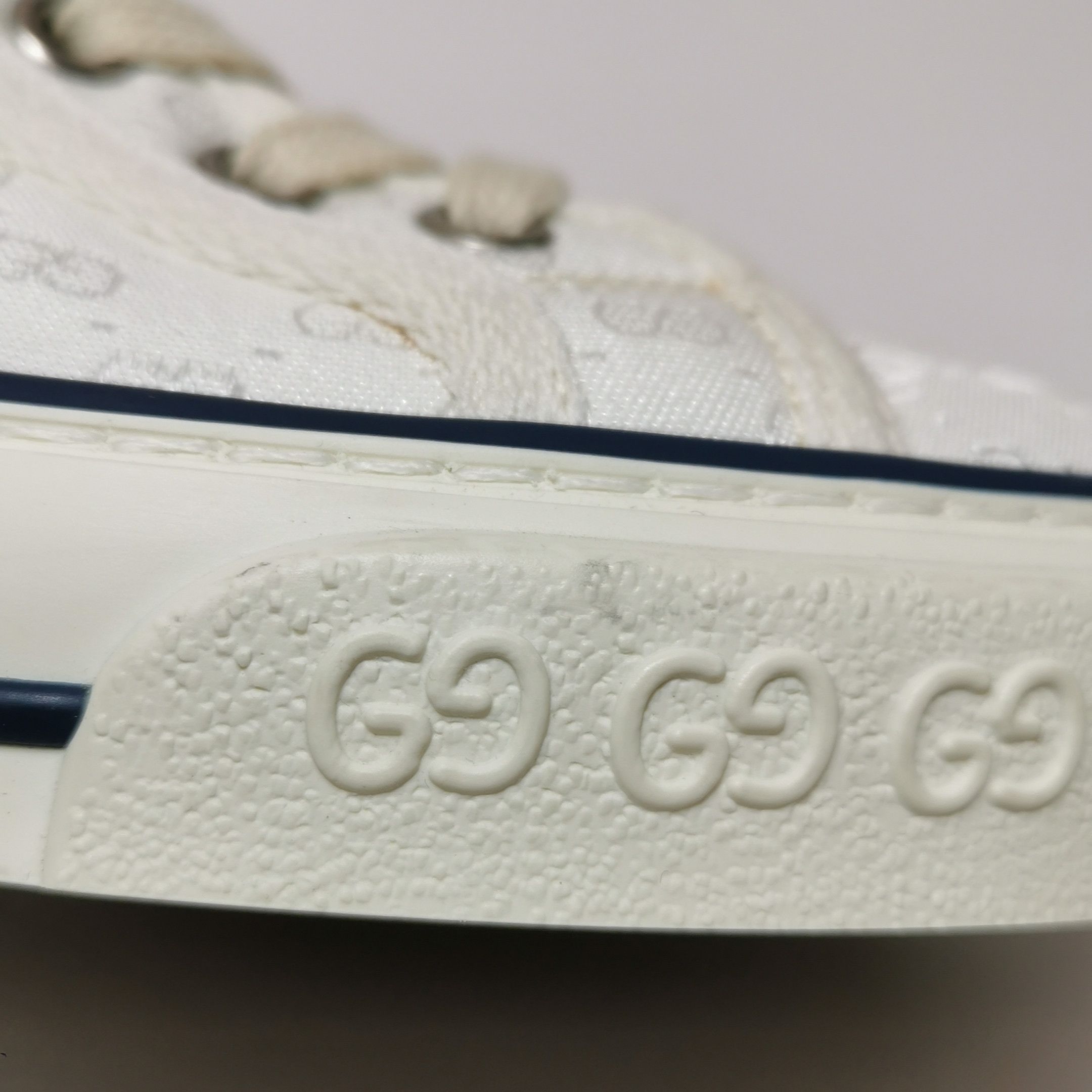 Gucci Gucci Women 7 Lowtop Sneakers Size US 7 / IT 37 - 8 Thumbnail