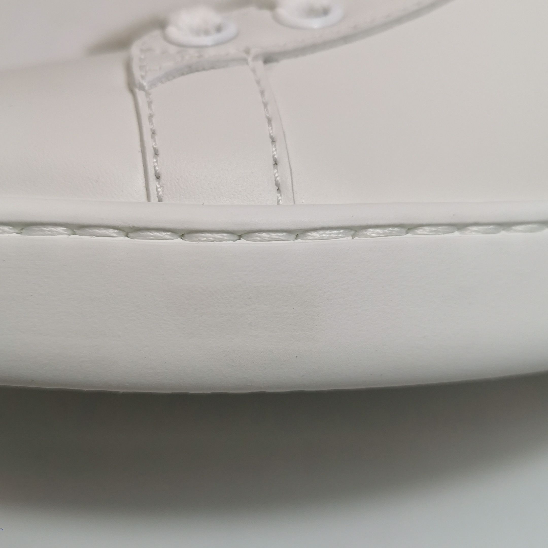 Gucci Gucci Women 5 Lowtop Sneakers Size US 5 / IT 35 - 8 Thumbnail