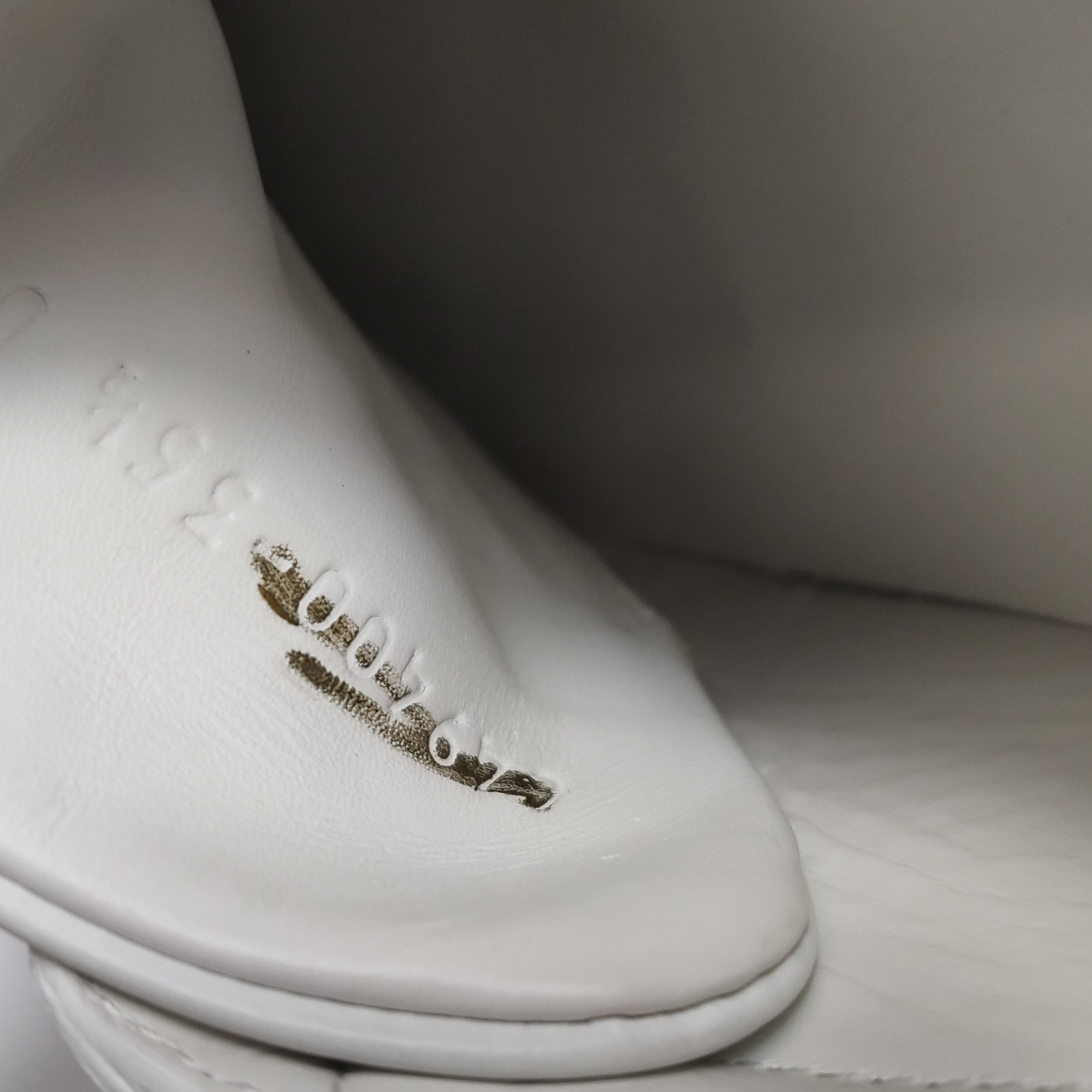 Gucci Gucci Women 5-5 Lowtop Sneakers Size US 5.5 / IT 35.5 - 12 Thumbnail