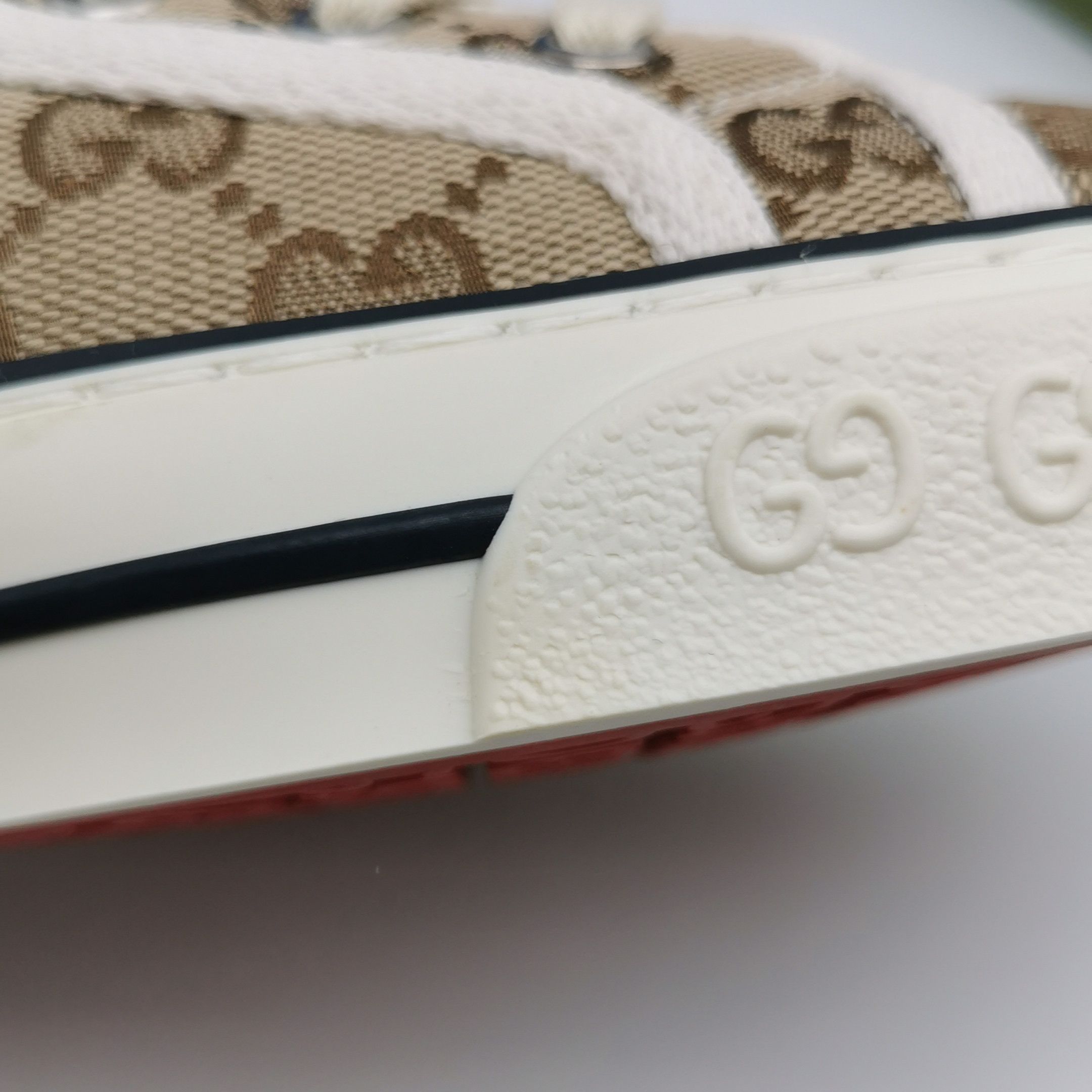 Gucci Gucci Women 9-5 Lowtop Sneakers Size US 9.5 / IT 39.5 - 7 Thumbnail