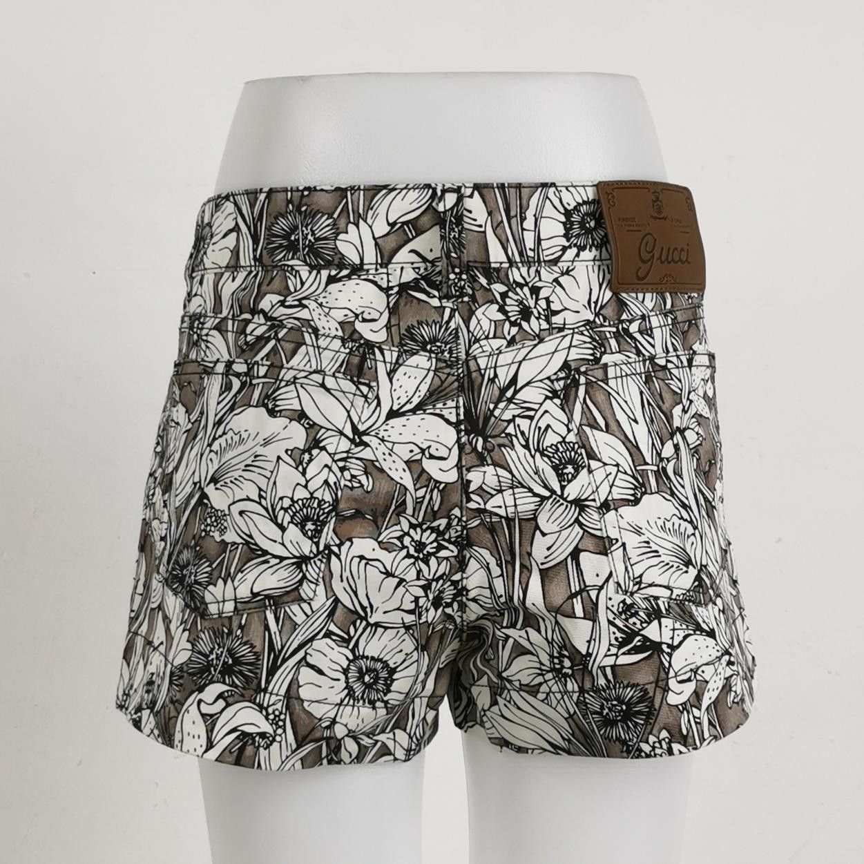 Gucci Gucci Women 40 Shorts Size 40" / US 18 - 2 Thumbnail