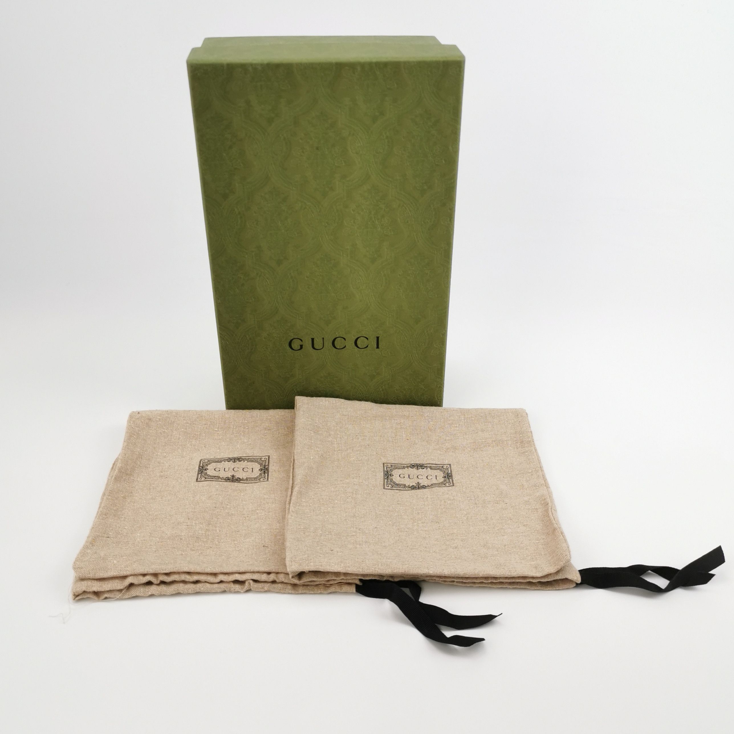 Gucci Gucci Women 6-5 Lowtop Sneakers Size US 6.5 / IT 36.5 - 6 Thumbnail