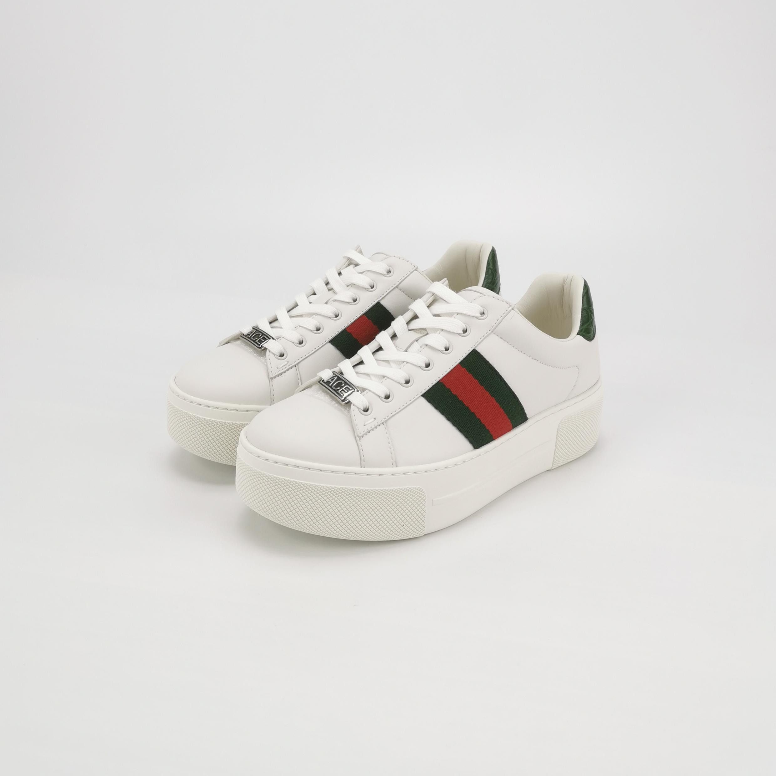 Gucci Gucci Women 5 Lowtop Sneakers Size US 5 / IT 35 - 2 Thumbnail