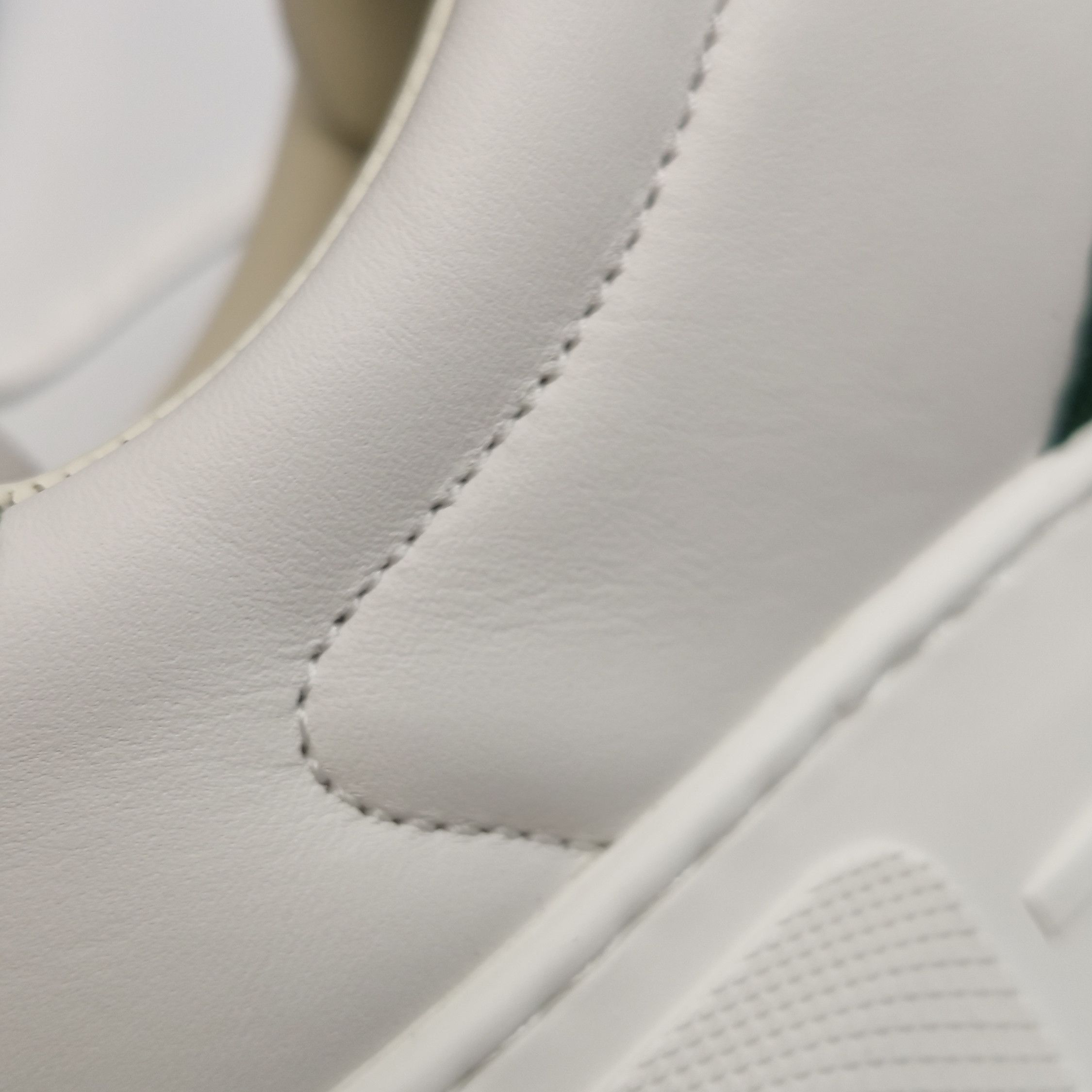 Gucci Gucci Women 8-5 Lowtop Sneakers Size US 8.5 / IT 38.5 - 9 Thumbnail