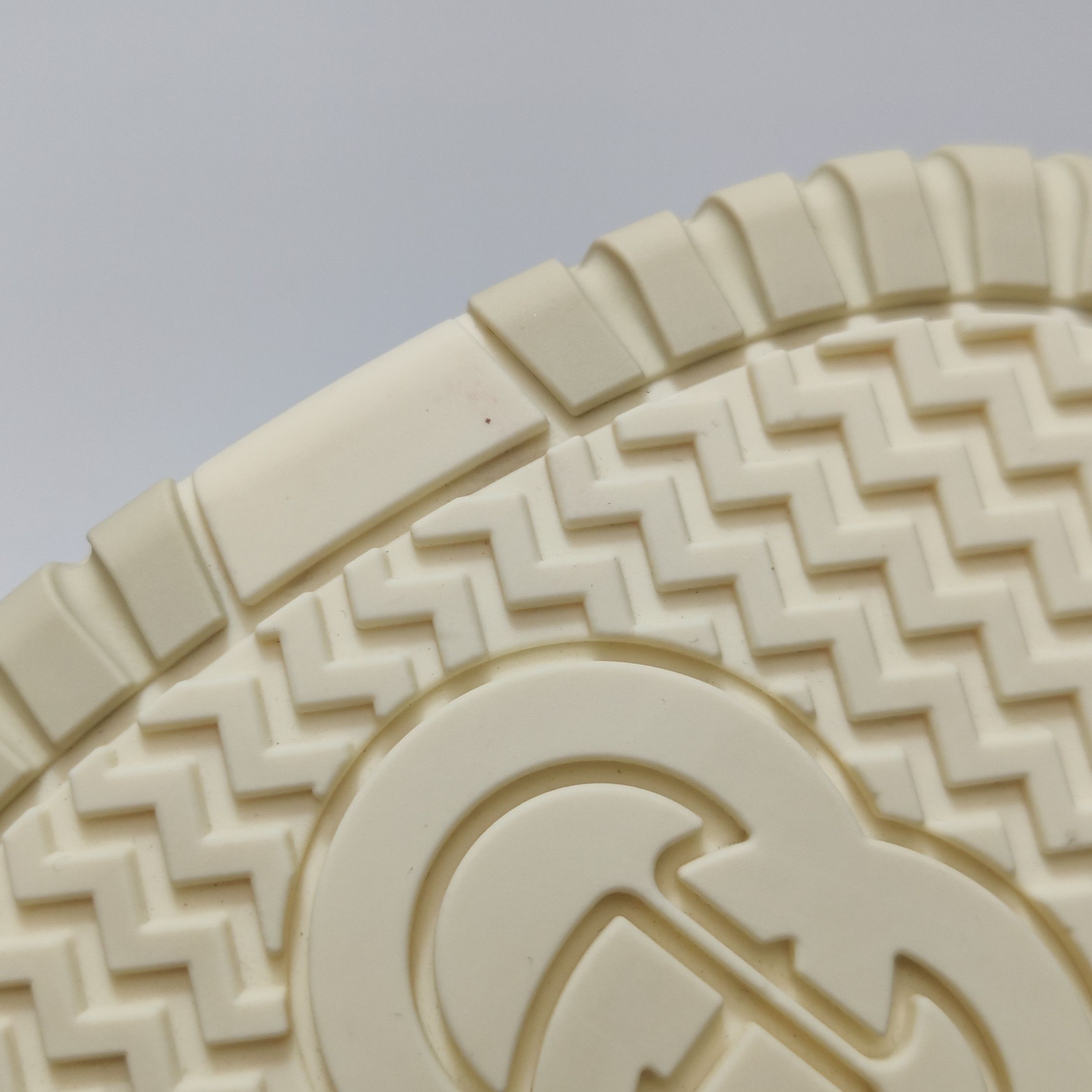 Gucci Gucci Women 7 Lowtop Sneakers Size US 7 / IT 37 - 10 Thumbnail
