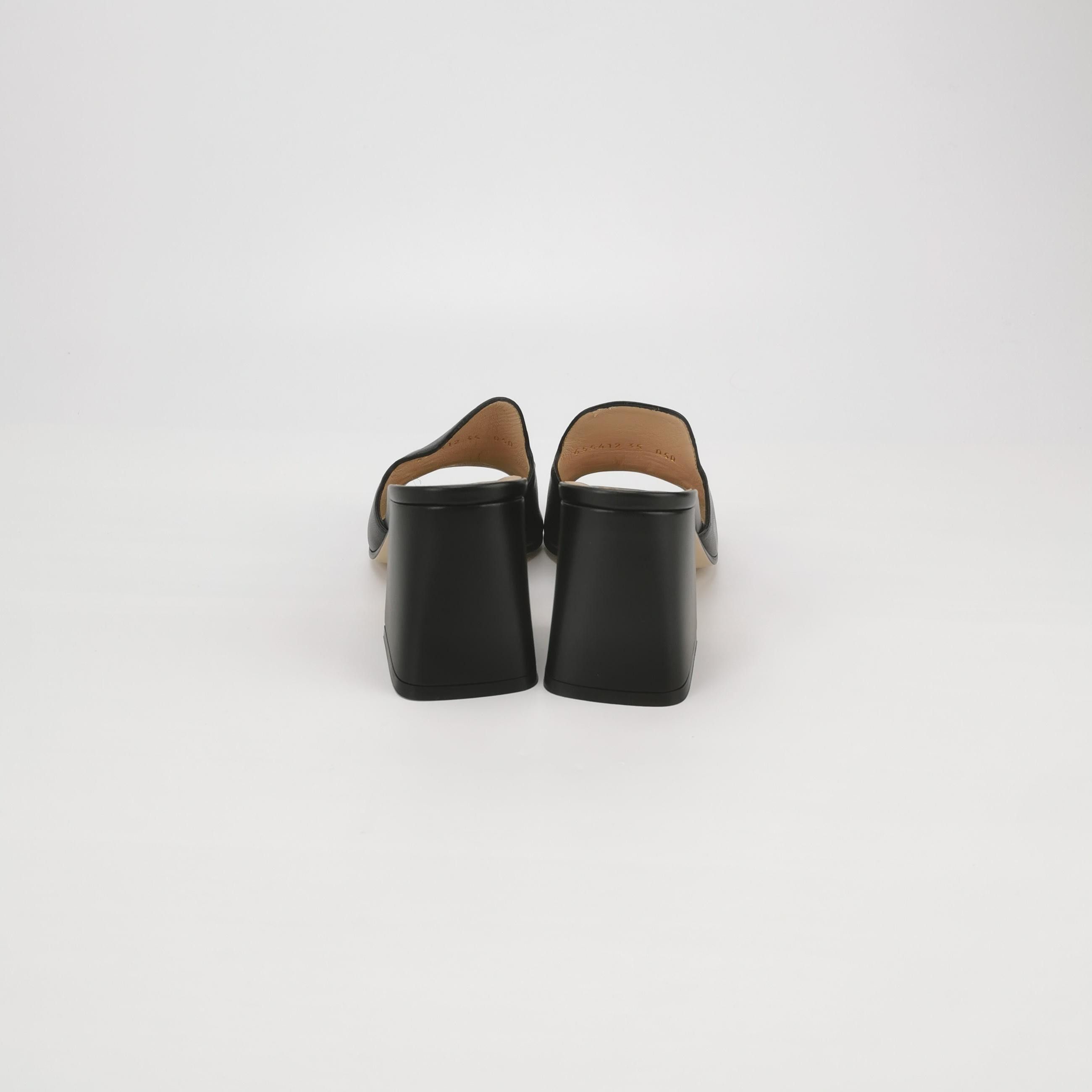 Gucci Gucci Women 5 Sandals Size US 5 / IT 35 - 4 Thumbnail