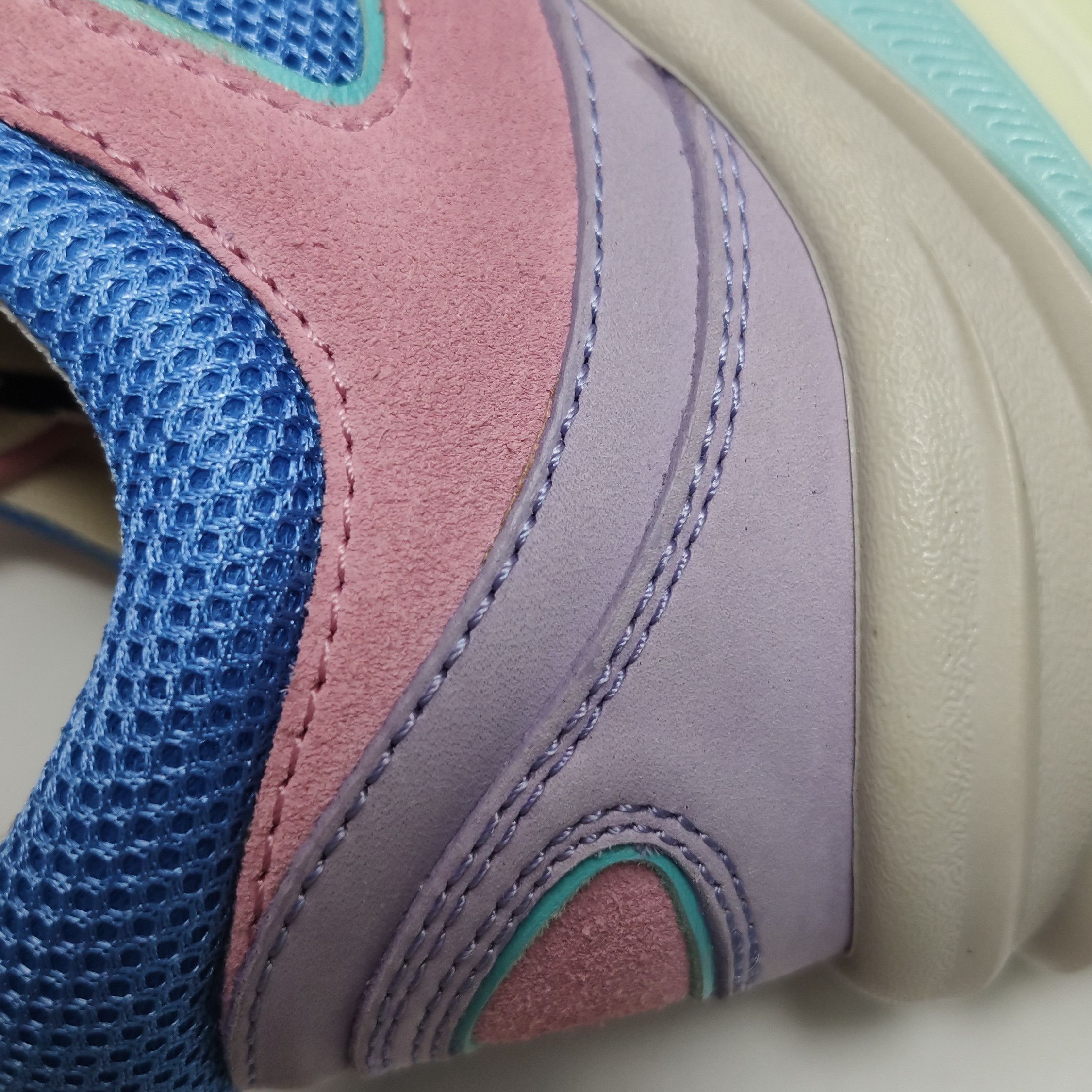 Gucci Gucci Women 6-5 Lowtop Sneakers Size US 6.5 / IT 36.5 - 7 Thumbnail