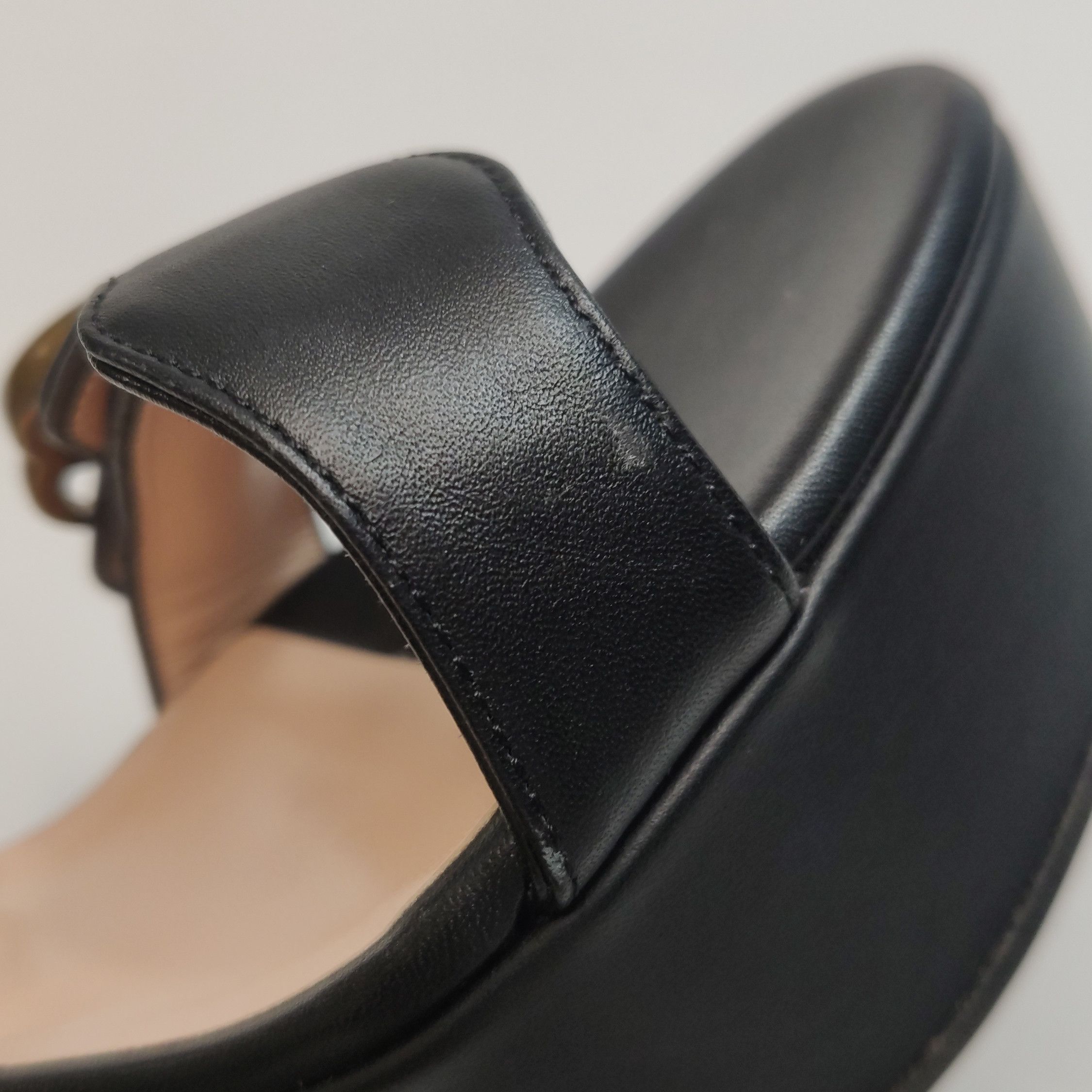 Gucci Gucci Women 6-5 Sandals Size US 6.5 / IT 36.5 - 7 Thumbnail