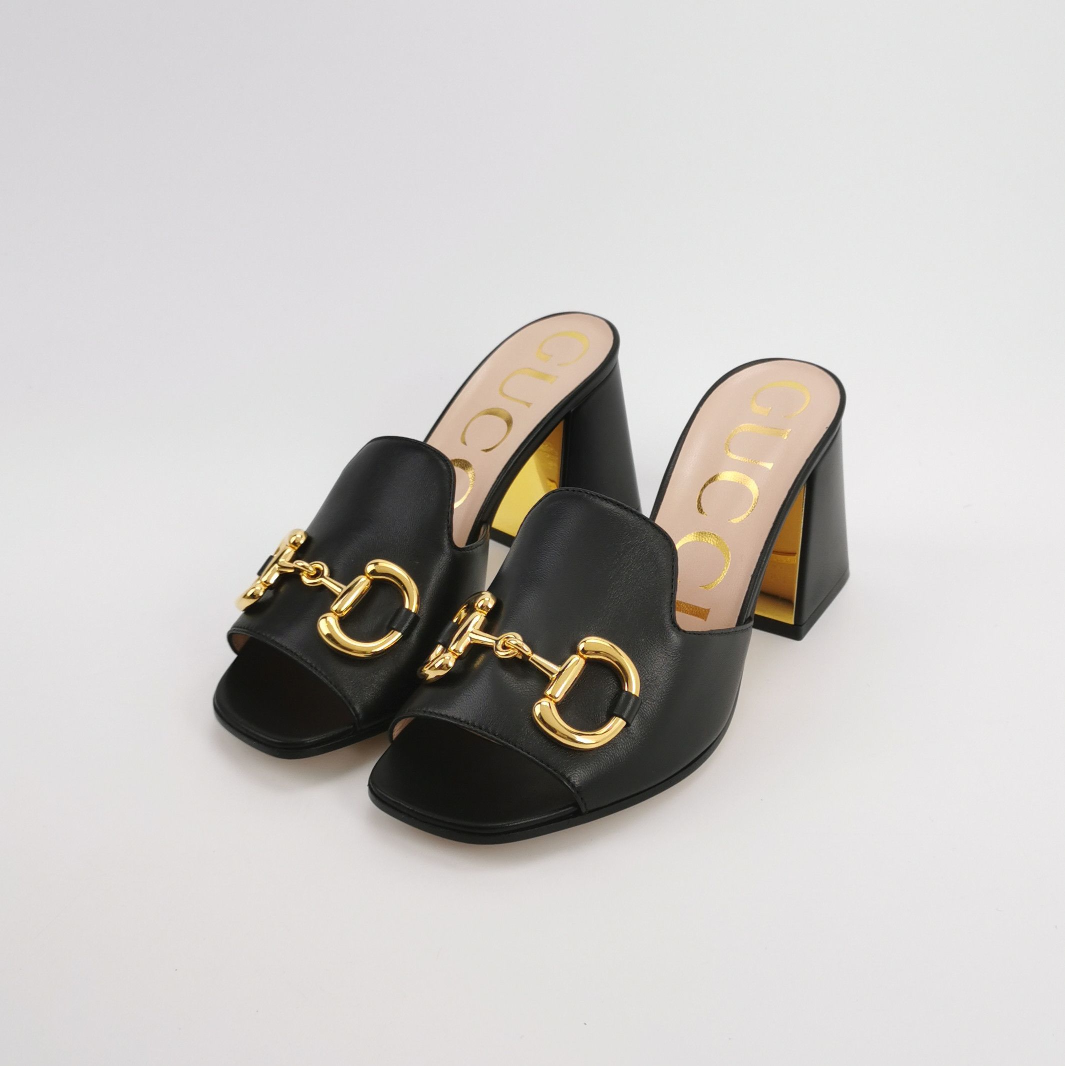 Gucci Gucci Women 5 Sandals Size US 5 / IT 35 - 2 Thumbnail