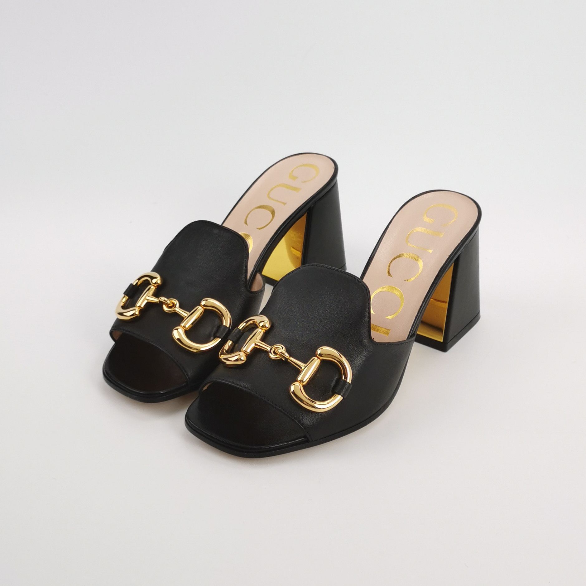 Gucci Gucci Women 5 Sandals Size US 5 / IT 35 - 2 Thumbnail