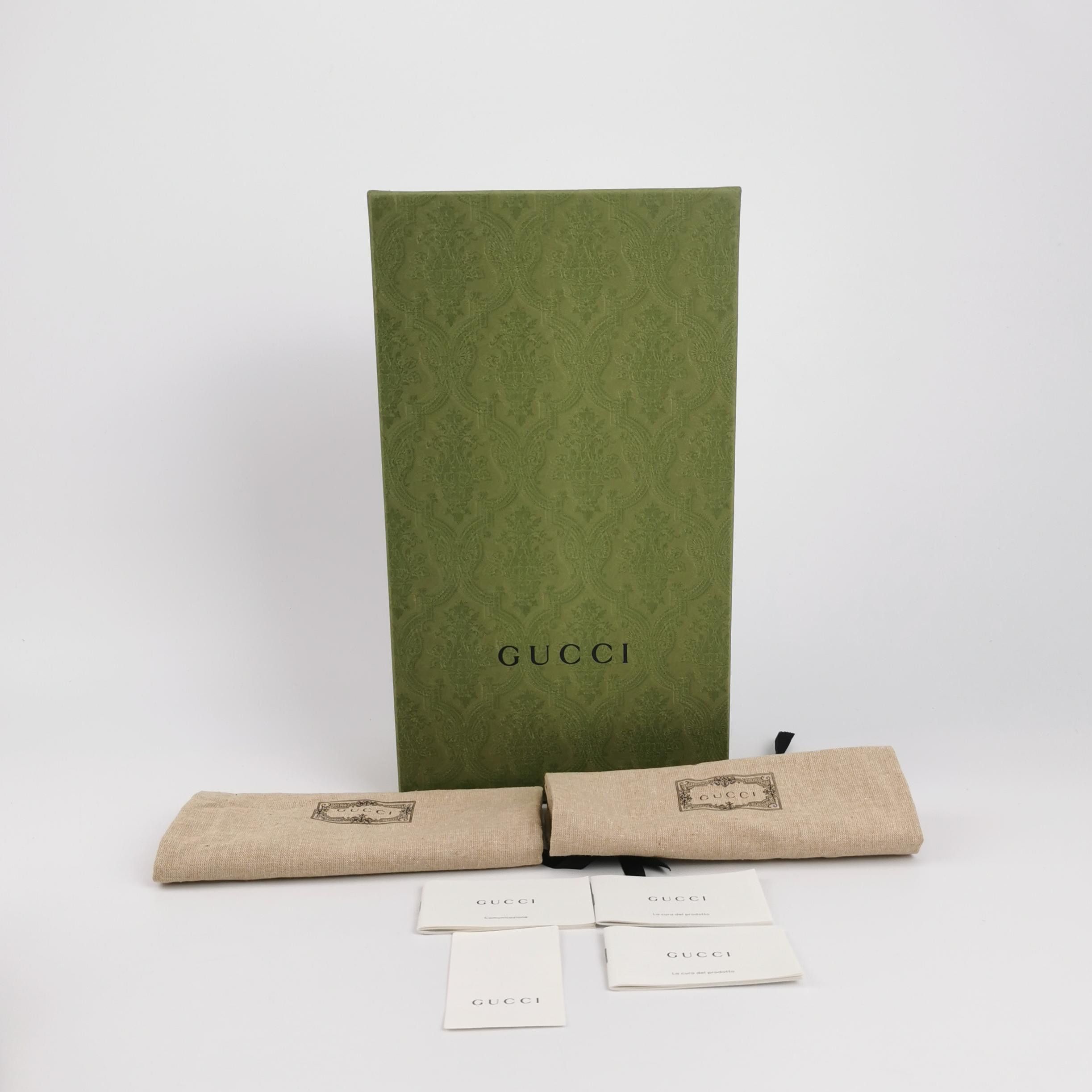 Gucci Gucci Women 5 Lowtop Sneakers Size US 5 / IT 35 - 6 Thumbnail