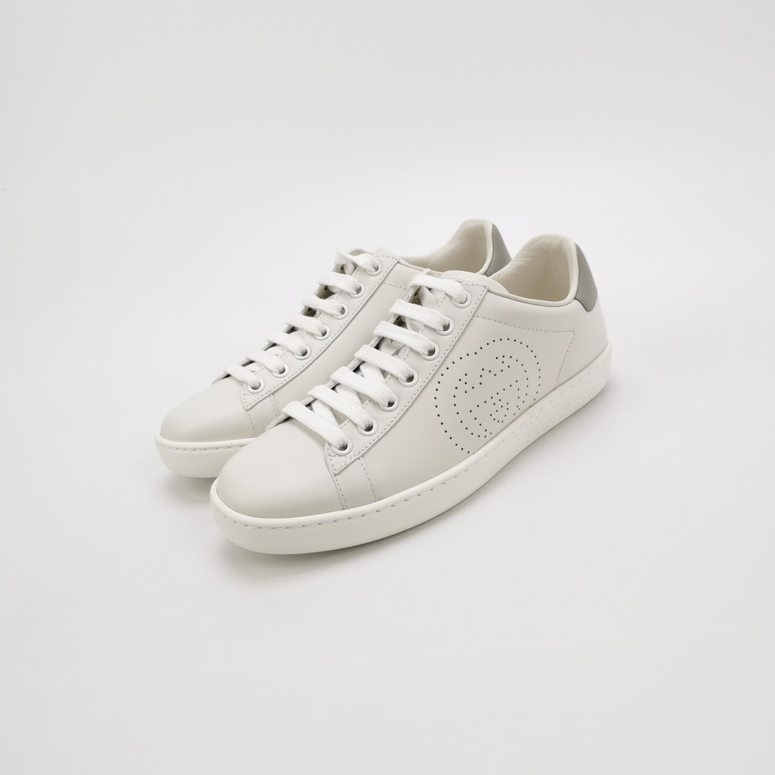 Gucci Gucci Women 5 Lowtop Sneakers Size US 5 / IT 35 - 2 Thumbnail