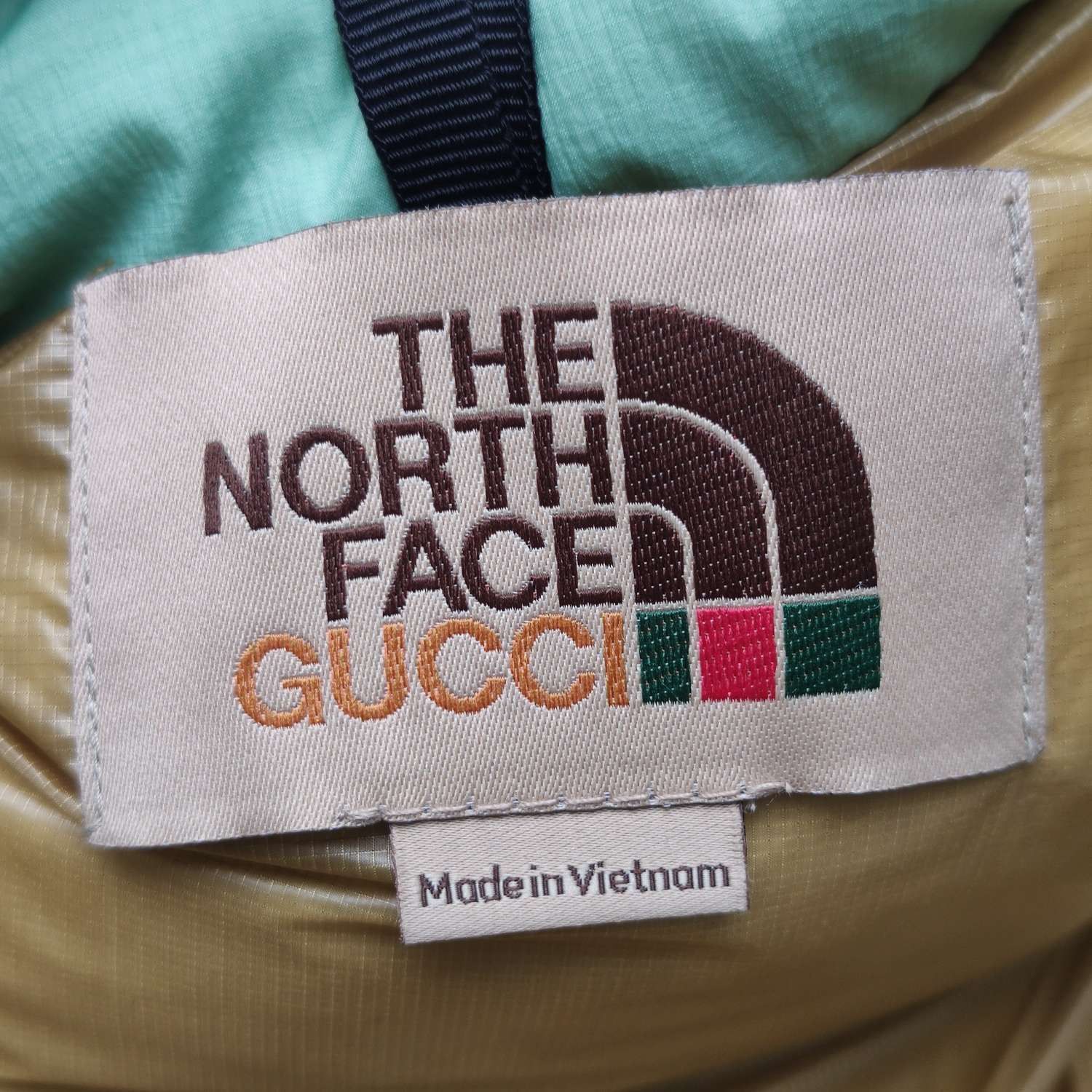 Gucci Gucci Women s Down Jackets Size S / US 4 / IT 40 - 4 Thumbnail