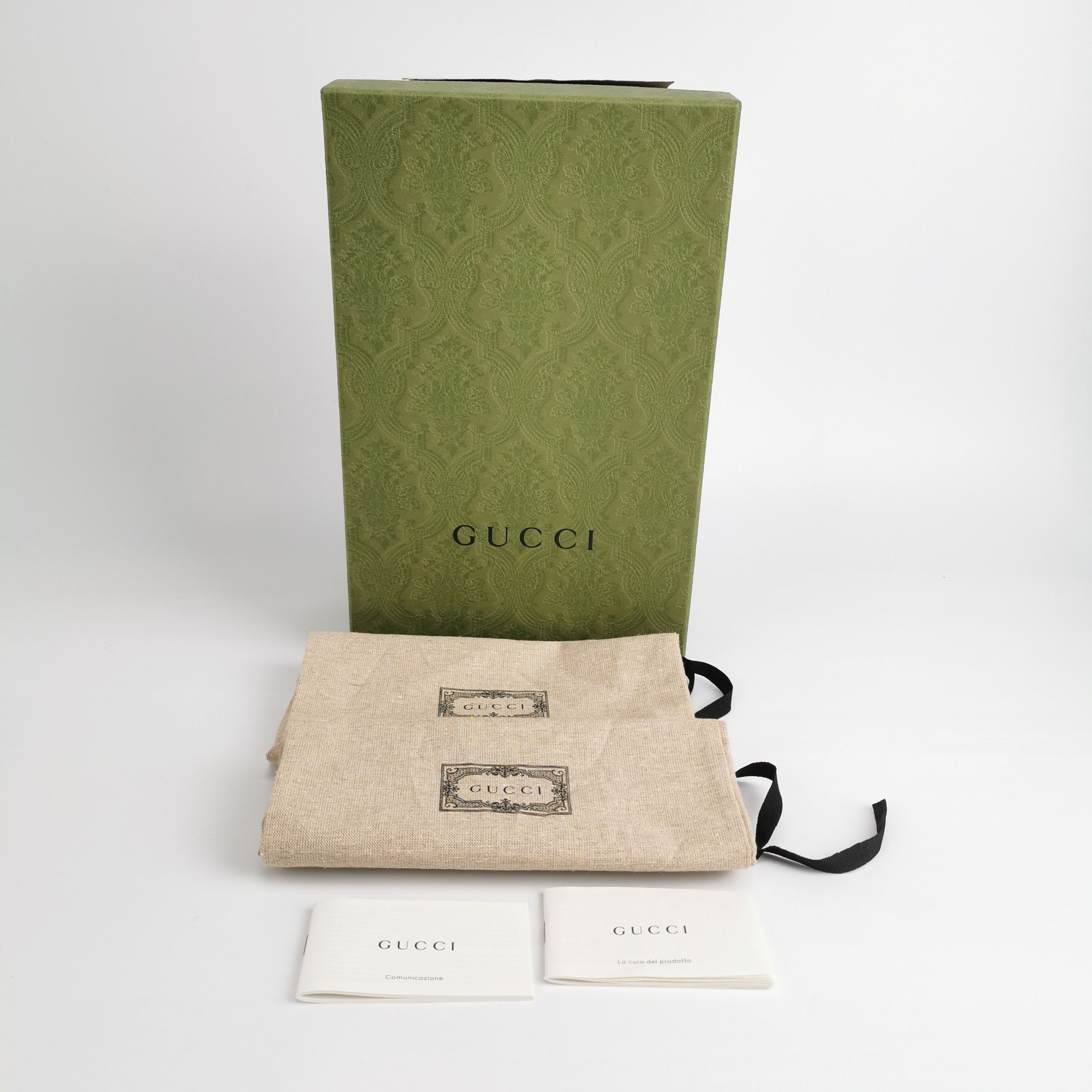 Gucci Gucci Women 5 Lowtop Sneakers Size US 5 / IT 35 - 6 Thumbnail