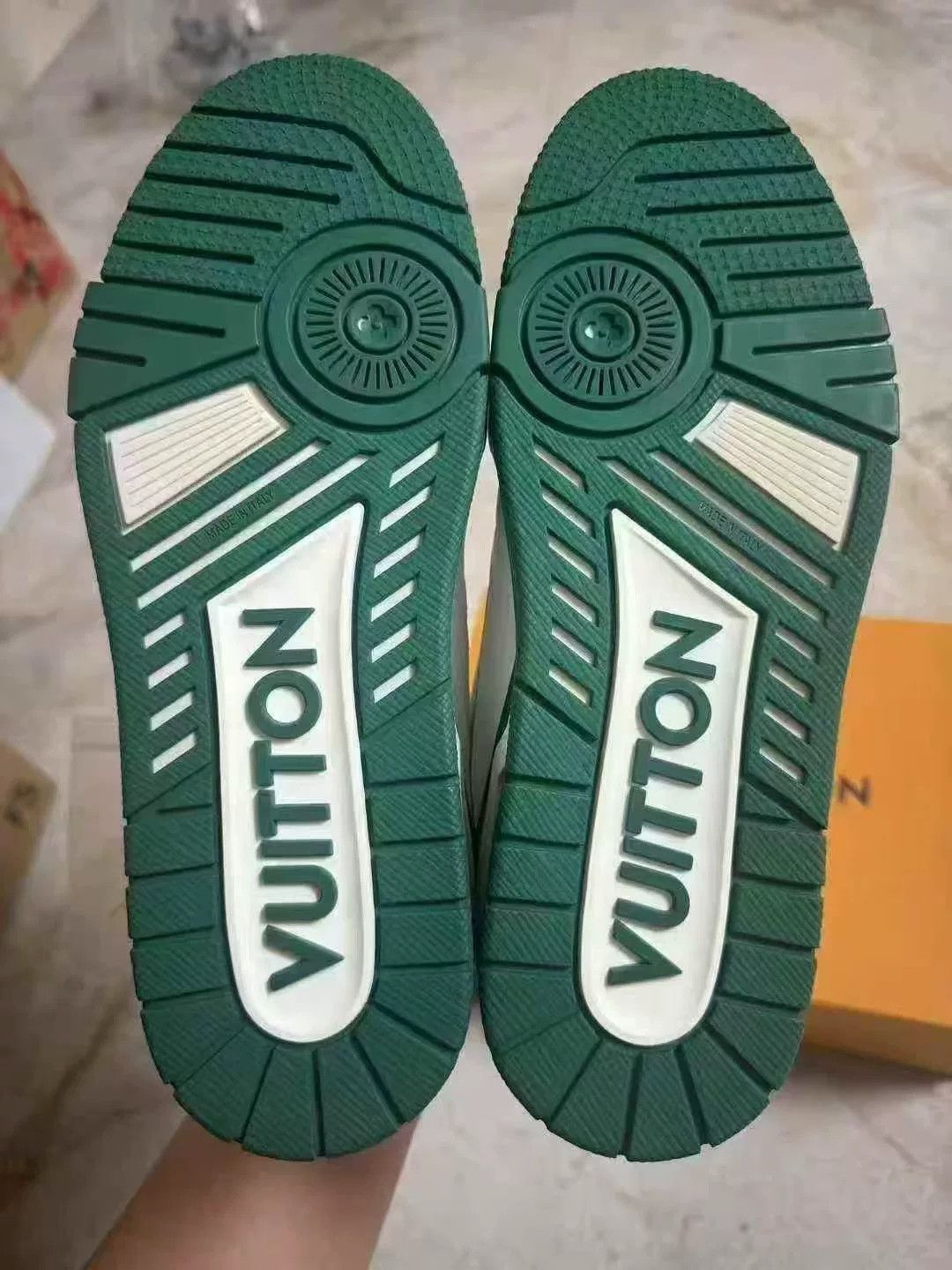 Louis Vuitton Louis Vuitton LV Trainer Original White Green Size US 7.5 / EU 40-41 - 4 Thumbnail
