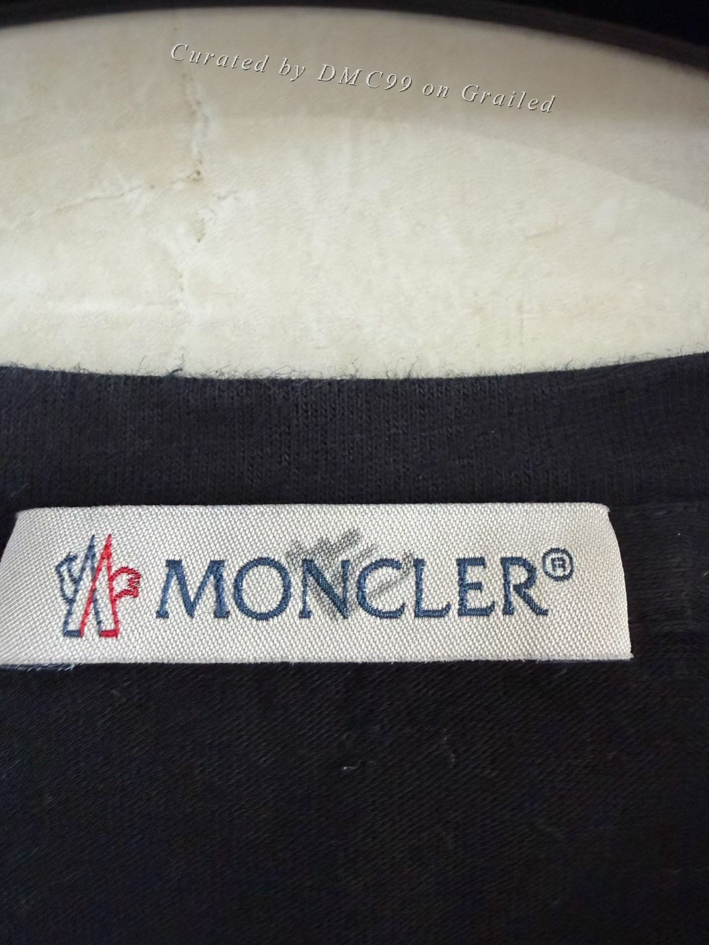 Moncler Moncler Logo Patch Solid Round Neck T-Shirt Size US M / EU 48-50 / 2 - 3 Thumbnail