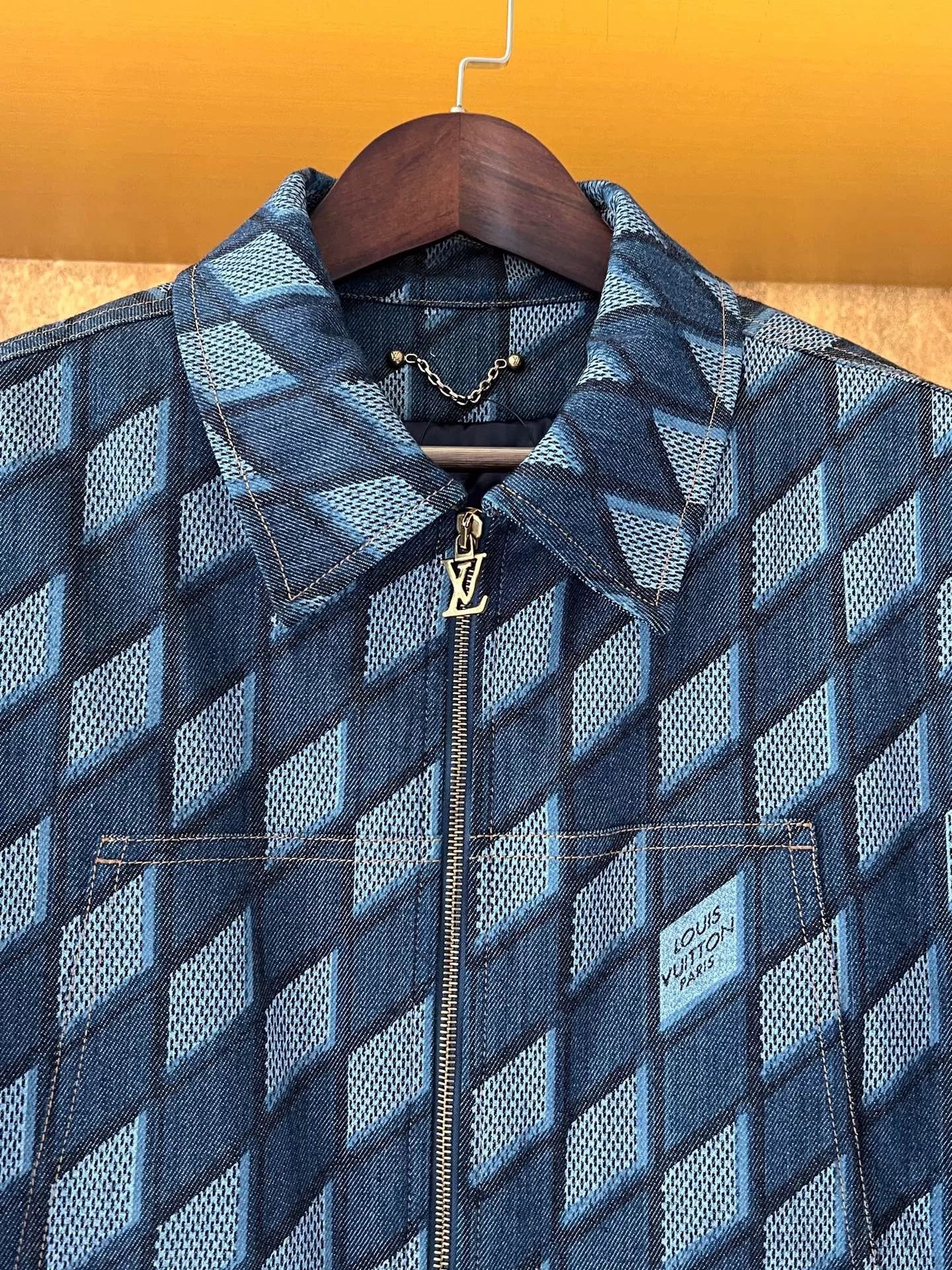 Louis Vuitton LV Diamond Puffer Jacket Size US M / EU 48-50 / 2 - 3 Thumbnail