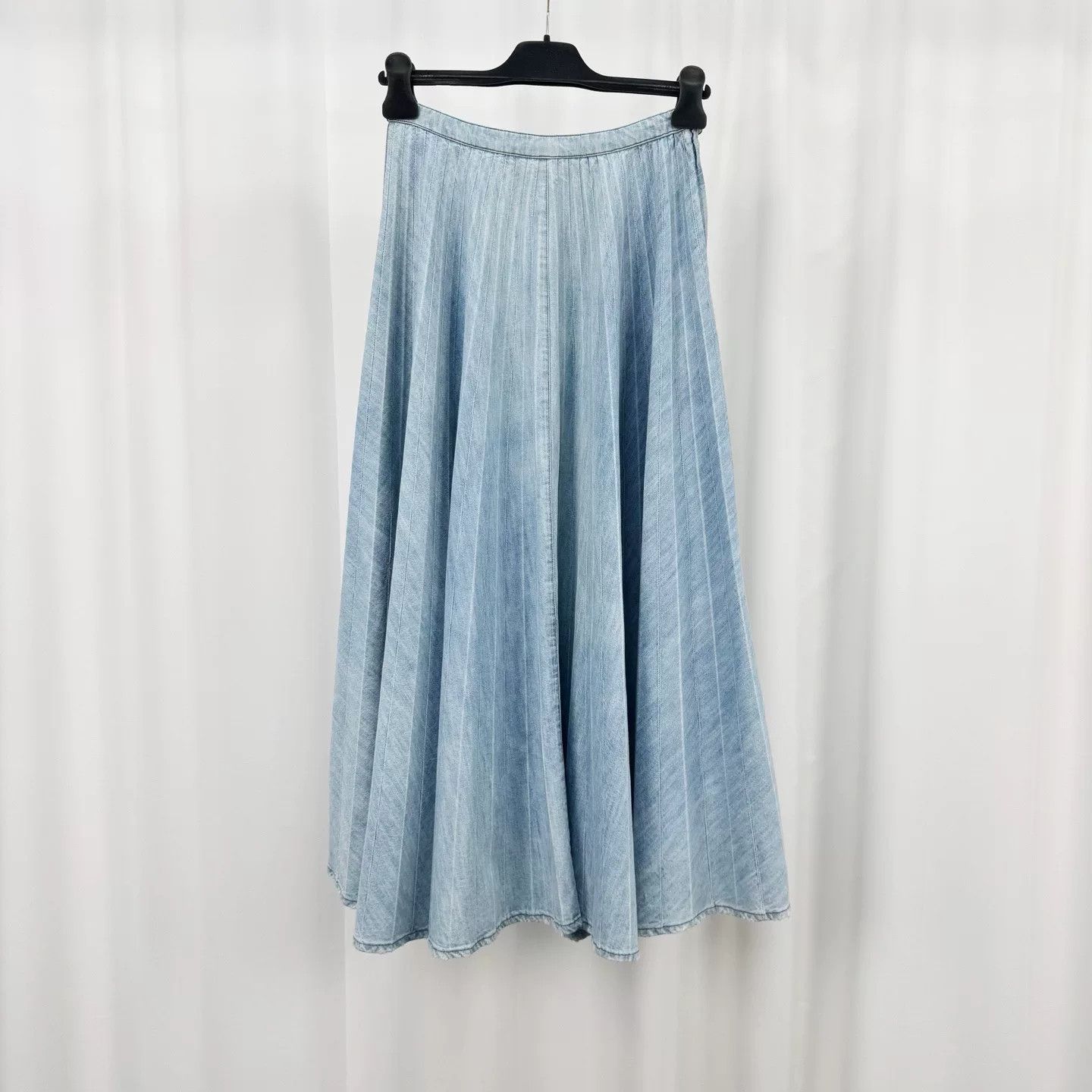 Miu Miu Miu Miu Embroidered Letter Denim Skirt Size 38" / US 16 / IT 52 - 2 Thumbnail
