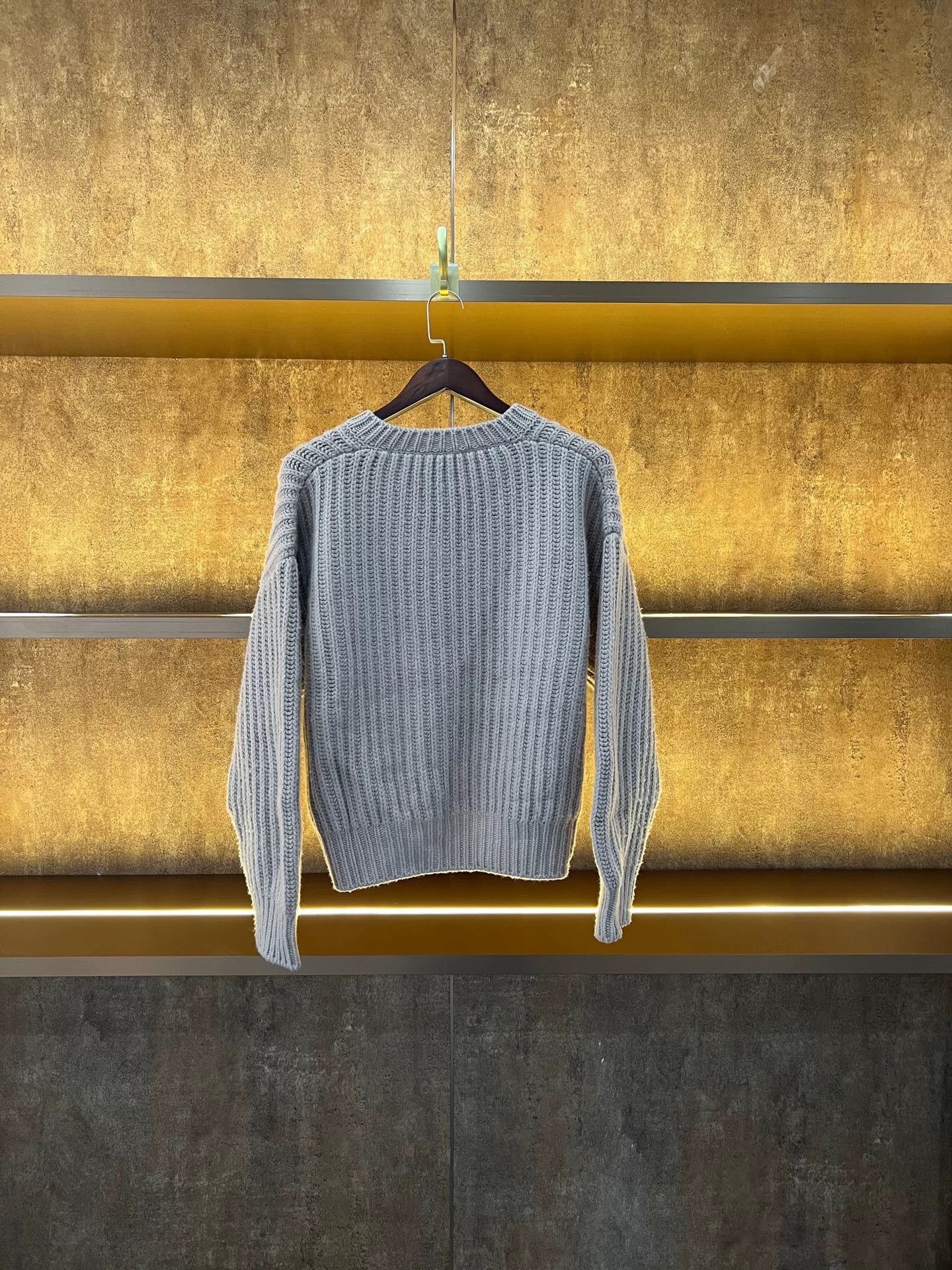 Prada Prada Runway V-Neck Sweater Size US S / EU 44-46 / 1 - 2 Thumbnail