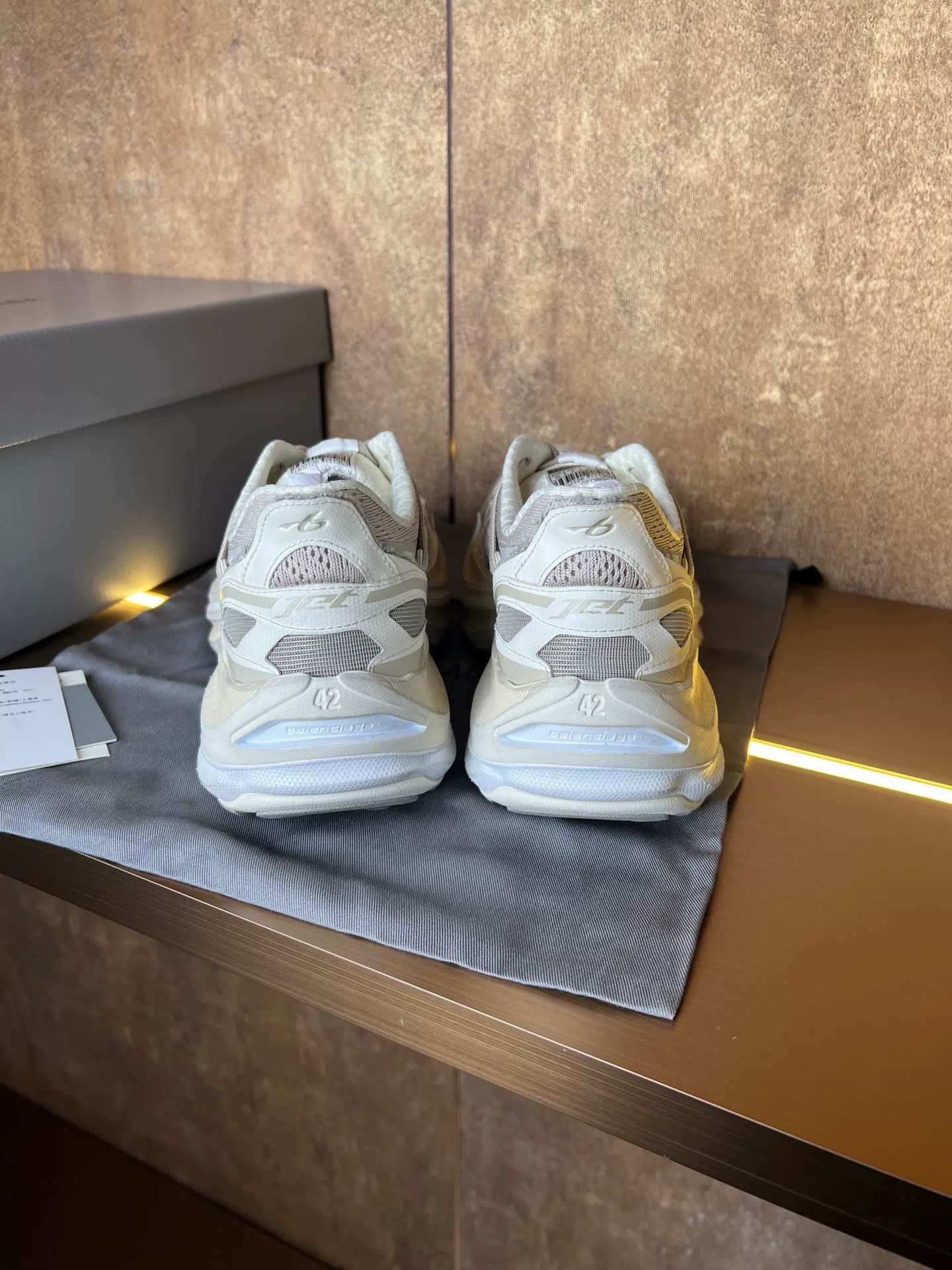 Balenciaga Balenciaga Jet Sneaker Size US 9 / EU 42 - 5 Thumbnail