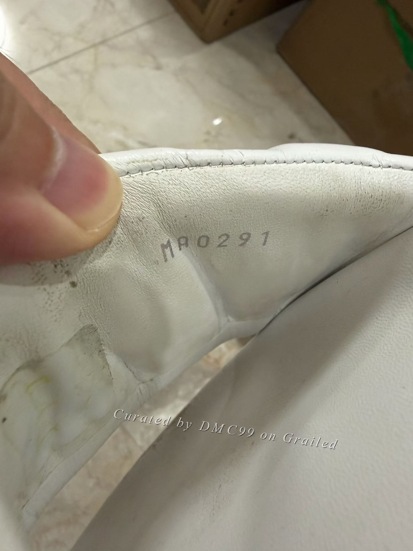 Louis Vuitton Louis Vuitton White Chain Slippers Size US 6 / IT 36 - 5 Thumbnail