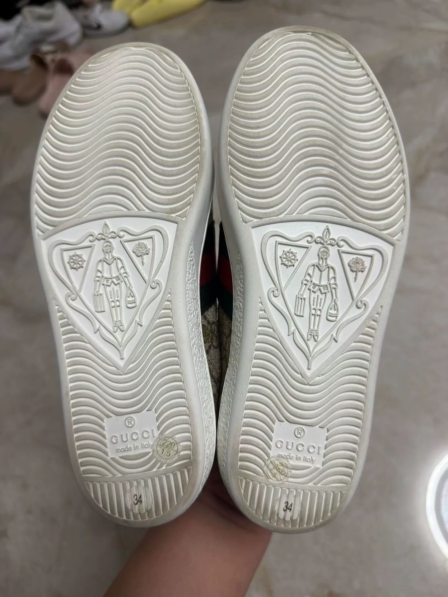 Gucci Gucci Gold Bee GG Monogram Sneakers Size US 4 / IT 34 - 4 Thumbnail