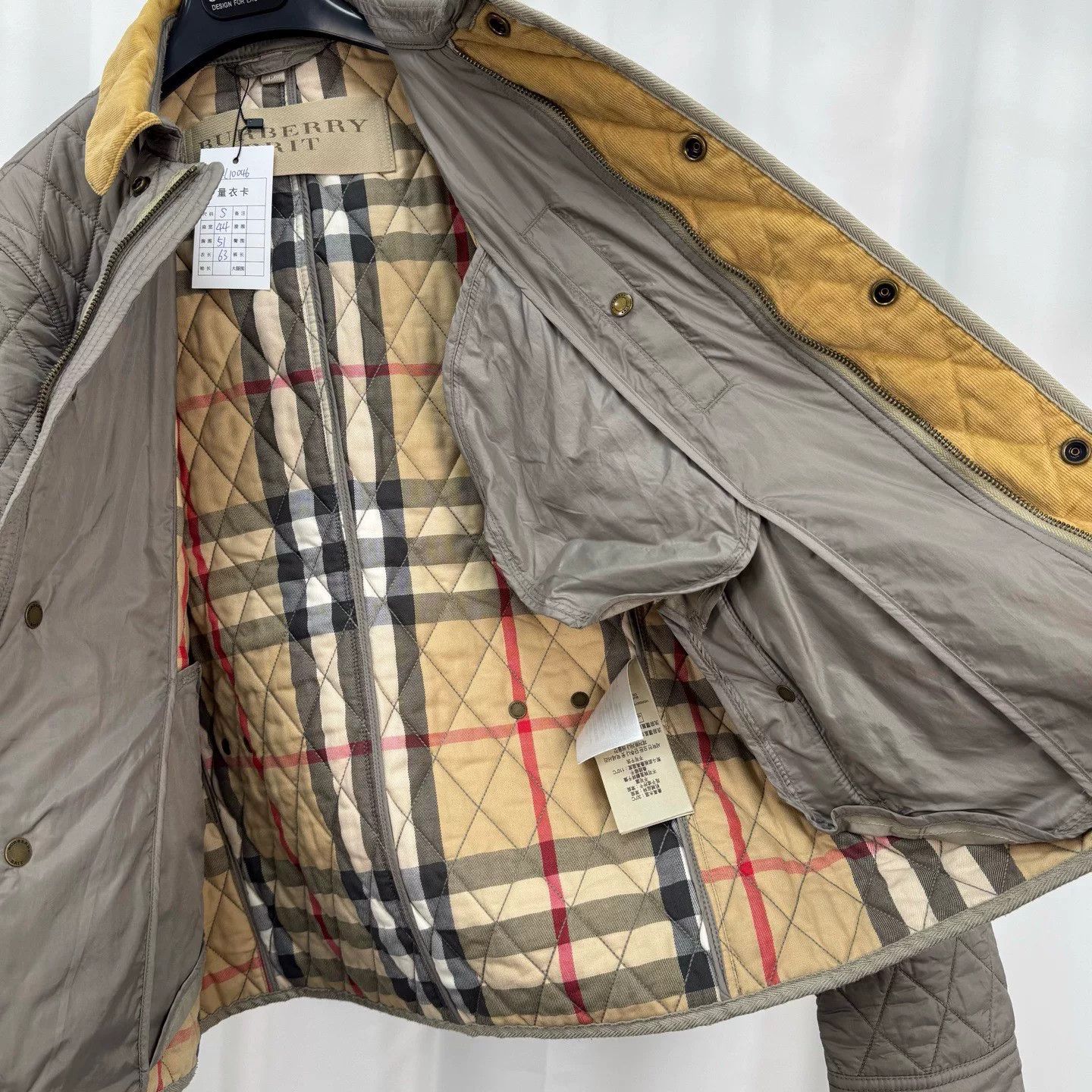 Burberry Burberry Check Quilted Lined Jacket Size US S / EU 44-46 / 1 - 5 Thumbnail
